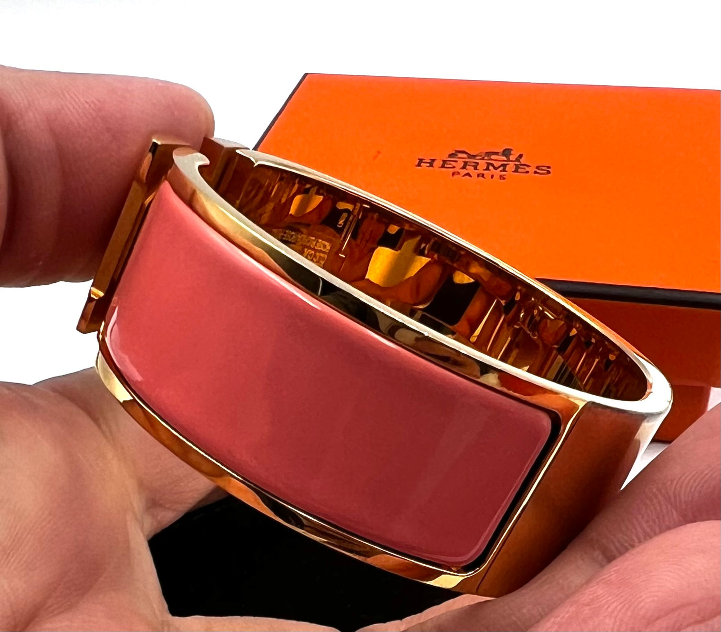 Hermes Clic Clac Wide Rose florida / Rose Petale  2 Tone enamel Pm size /16cm            (🇵🇭P37,840)
