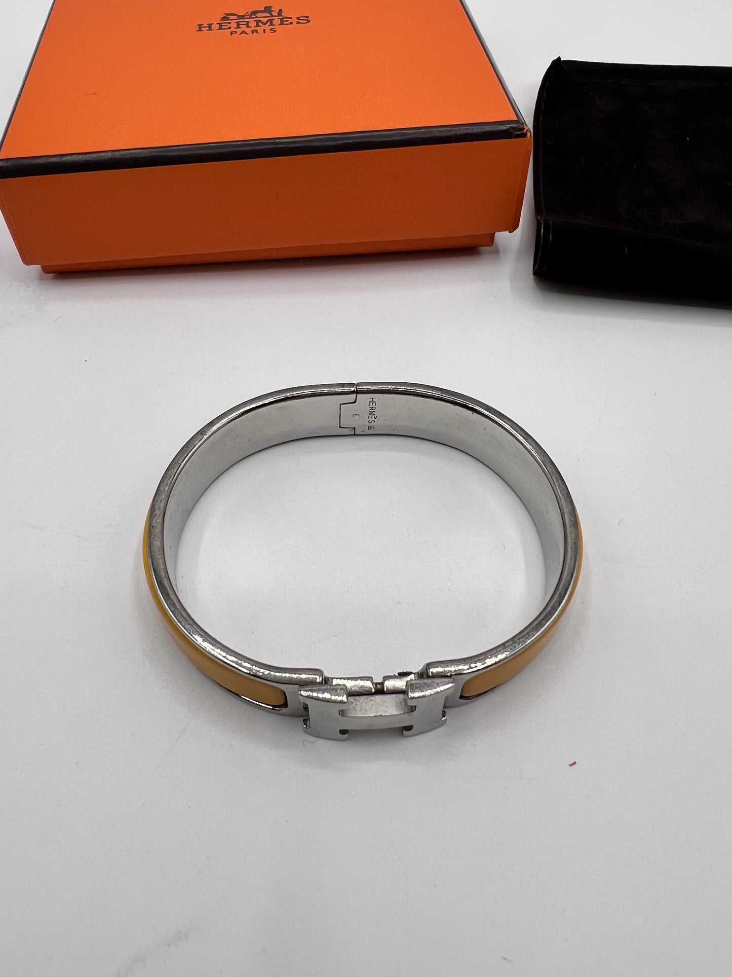 Hermes Cliclac  bangle Silver hardware mustard Enamel Size 16cm   (🇵🇭P29,240)