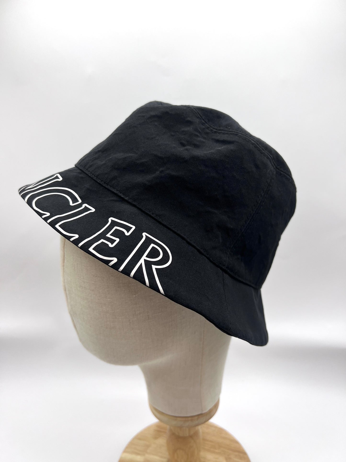 Moncler Logo Black Bucket Hat S~ M size