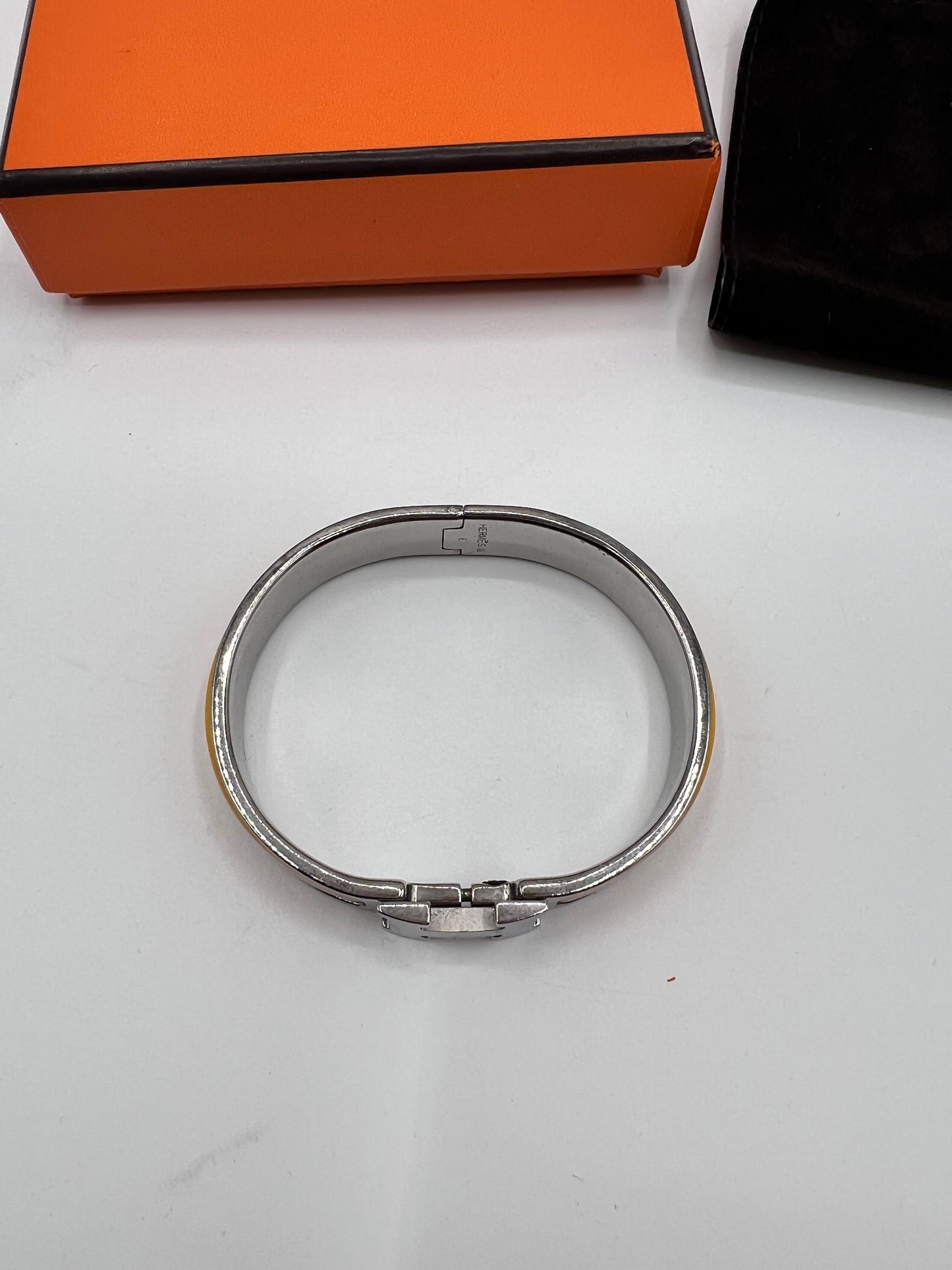 Hermes Cliclac  bangle Silver hardware mustard Enamel Size 16cm   (🇵🇭P29,240)