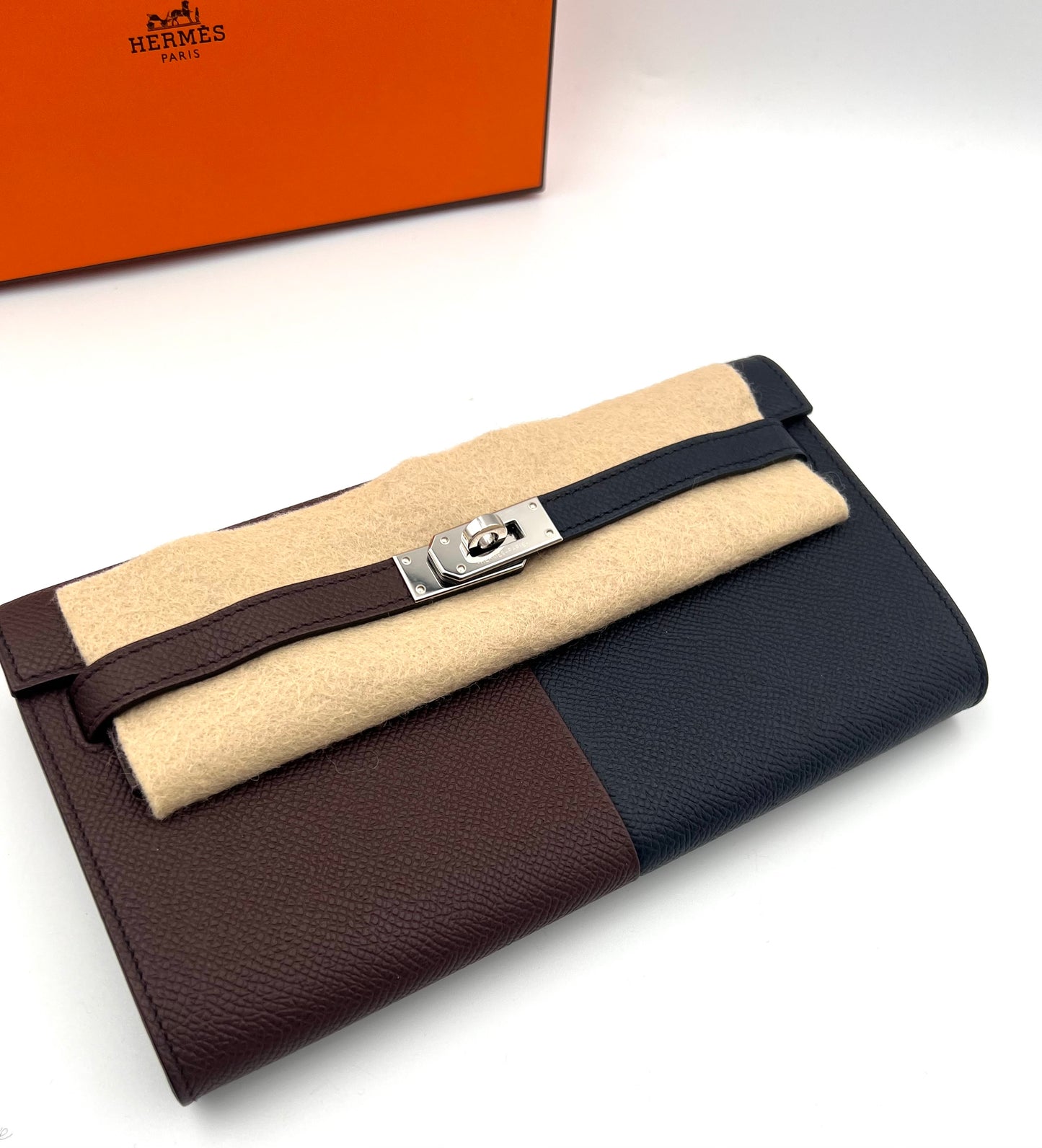 Hermes Kelly To Go Woc in Rouge Serie, Blue Indigo & Rose Texas Epson Leather Stamp B PHW                          (🇵🇭P425,700)