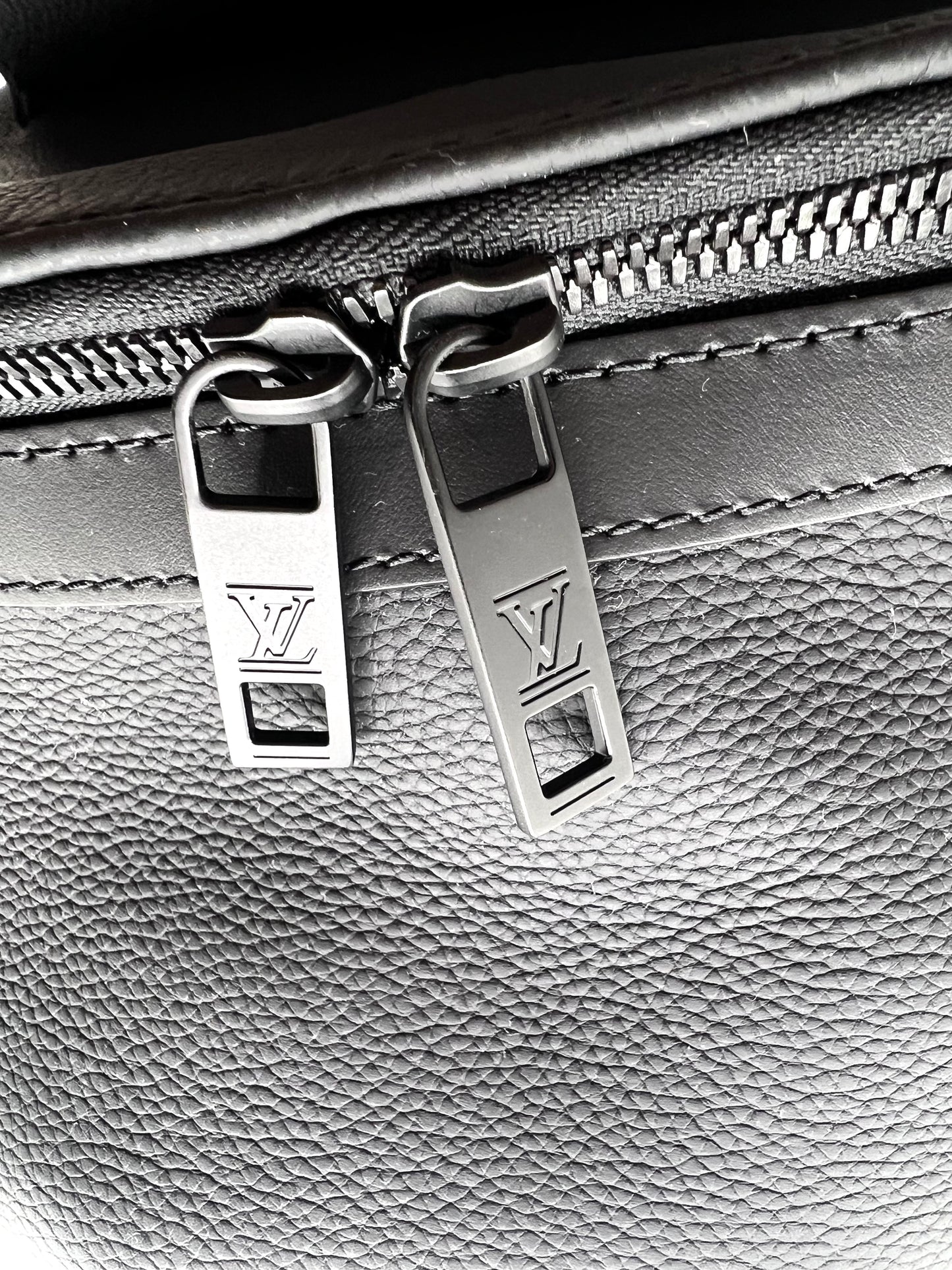 Lv Aerogram Take Off Black Leather Back Pack