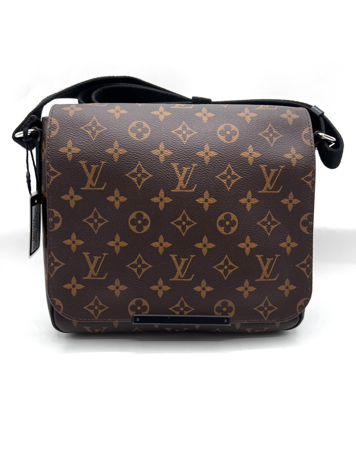 Louis Vuitton Monogram Macassar District Pm size messenger bag  (🇵🇭P62,350)