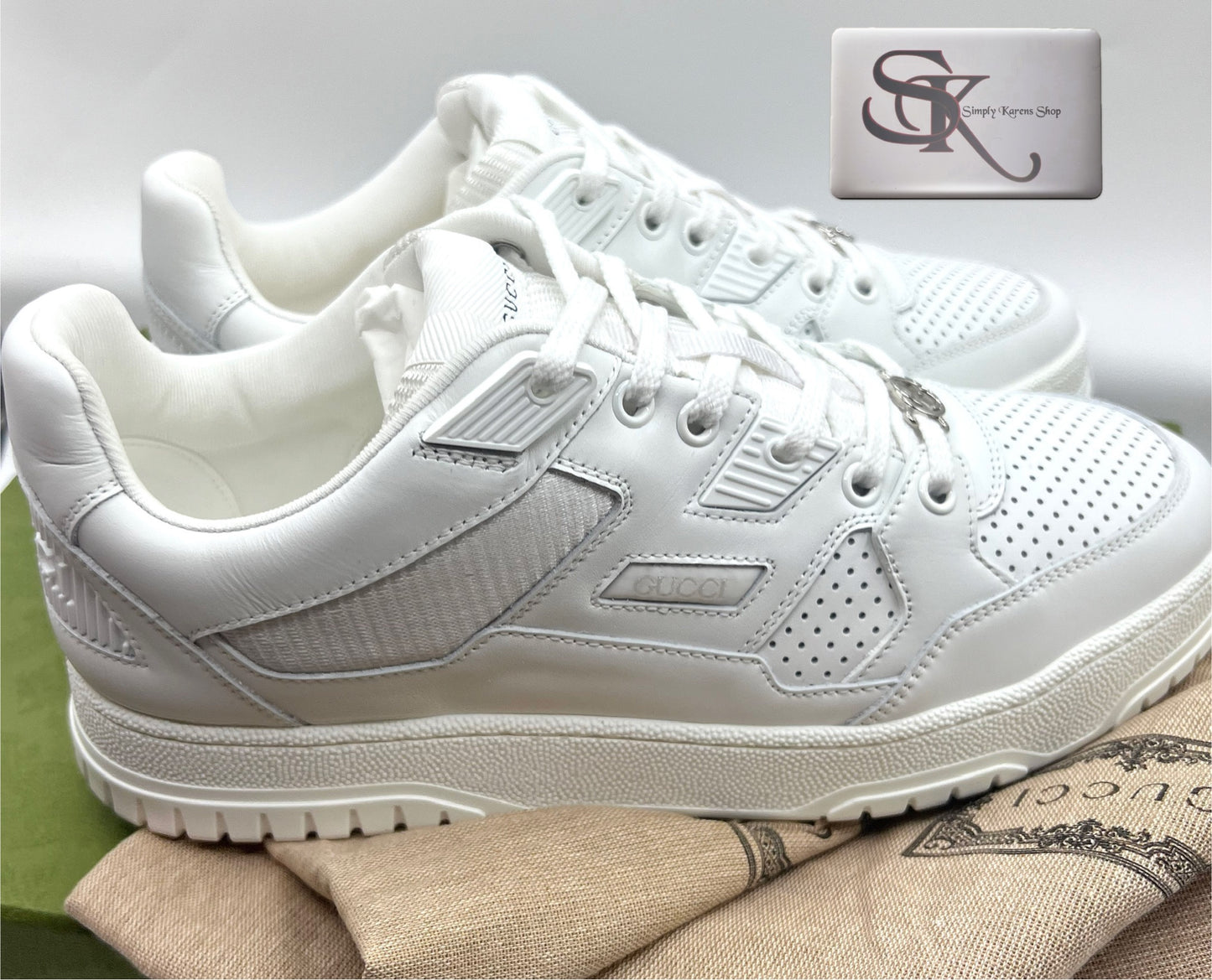 Gucci mens white shoes  6 1/2 or women 25.5 cm                   (🇵🇭P24,940)