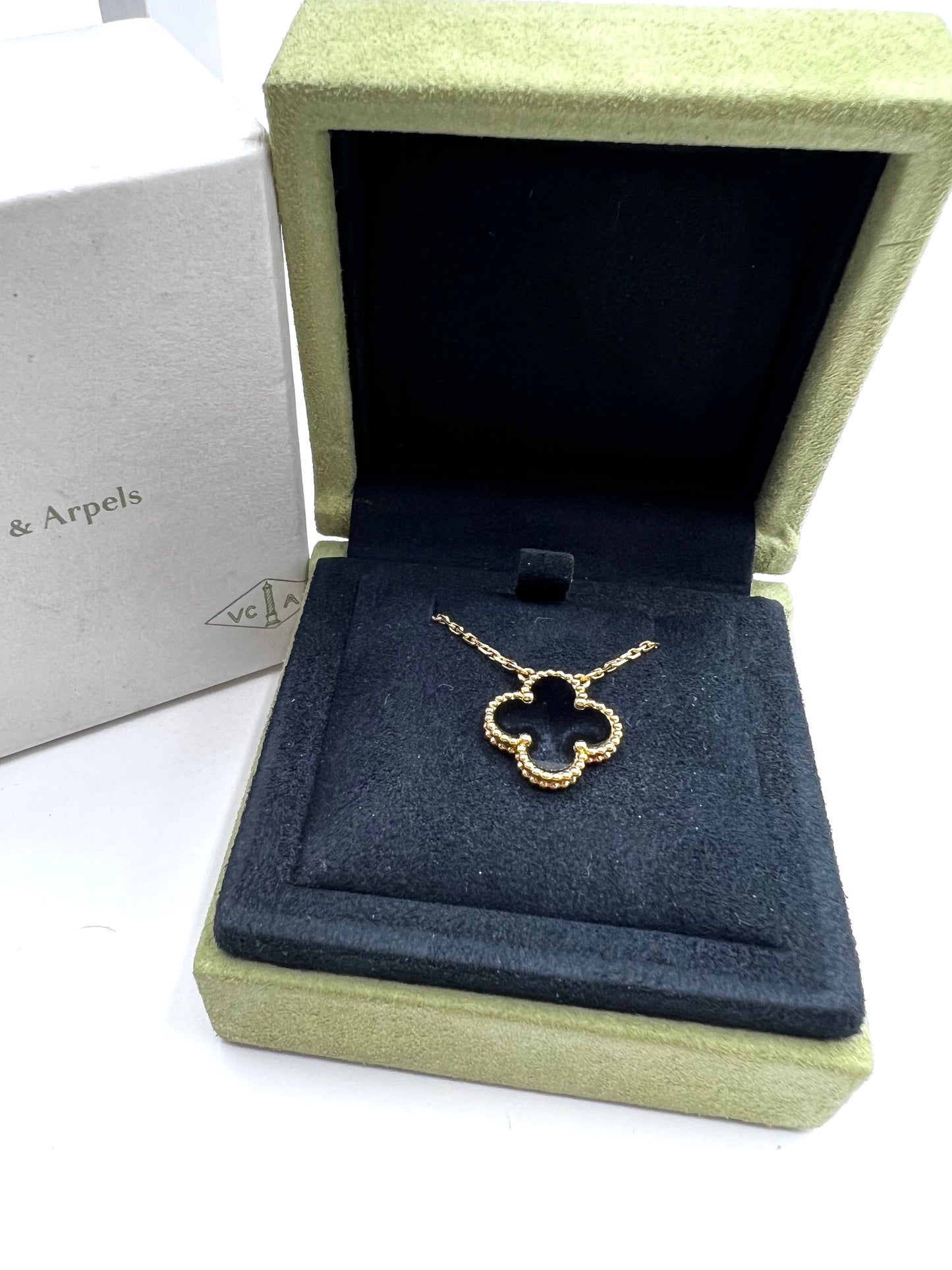 Van Cleef & Arpels Alhambra Onyx Necklace 18K YG 5.1g 38~42cm (🇵🇭P206,400)