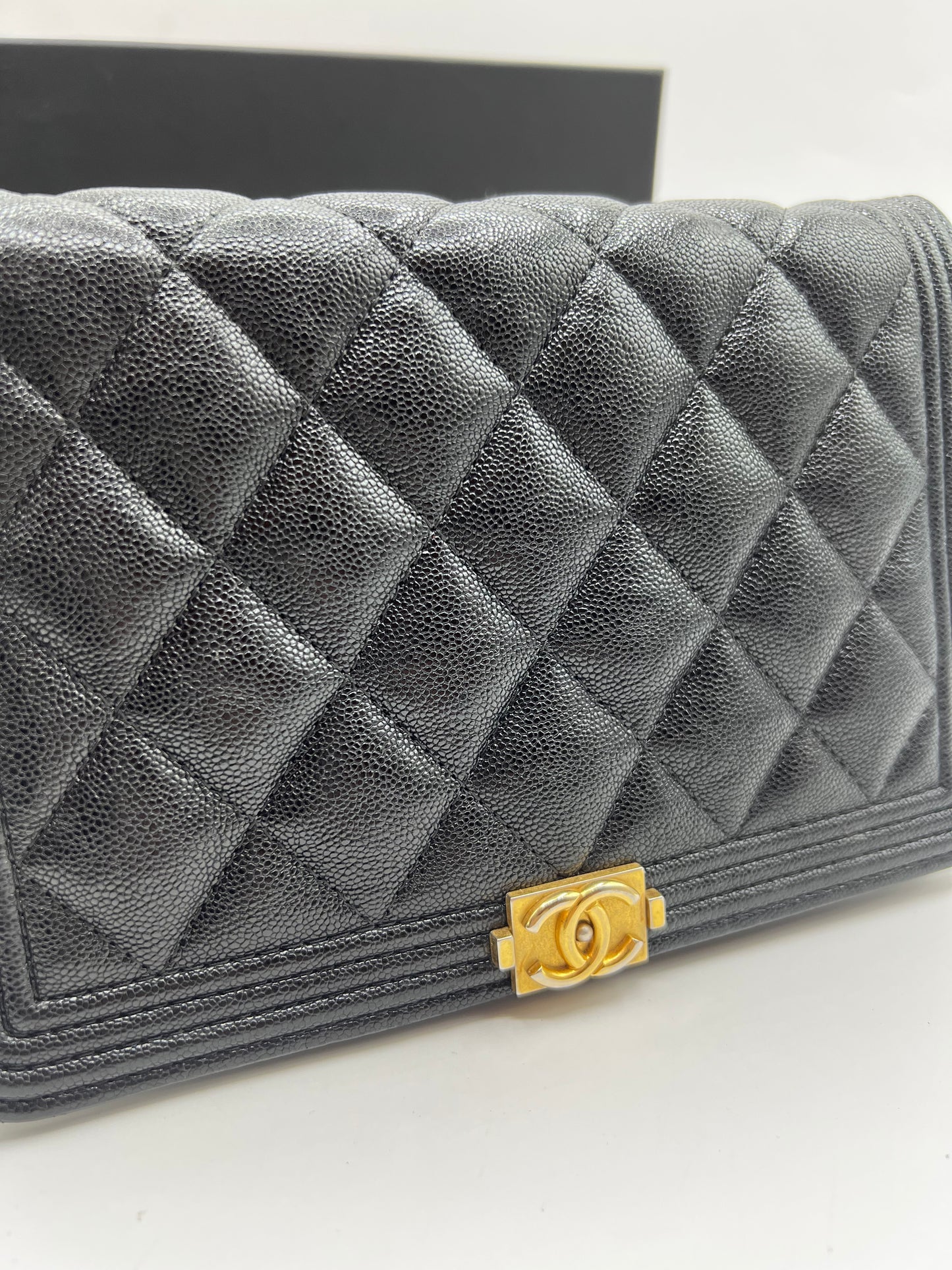 Chanel Le Boy Quilted Caviar Wallet On Chain  (🇵🇭P163,400)