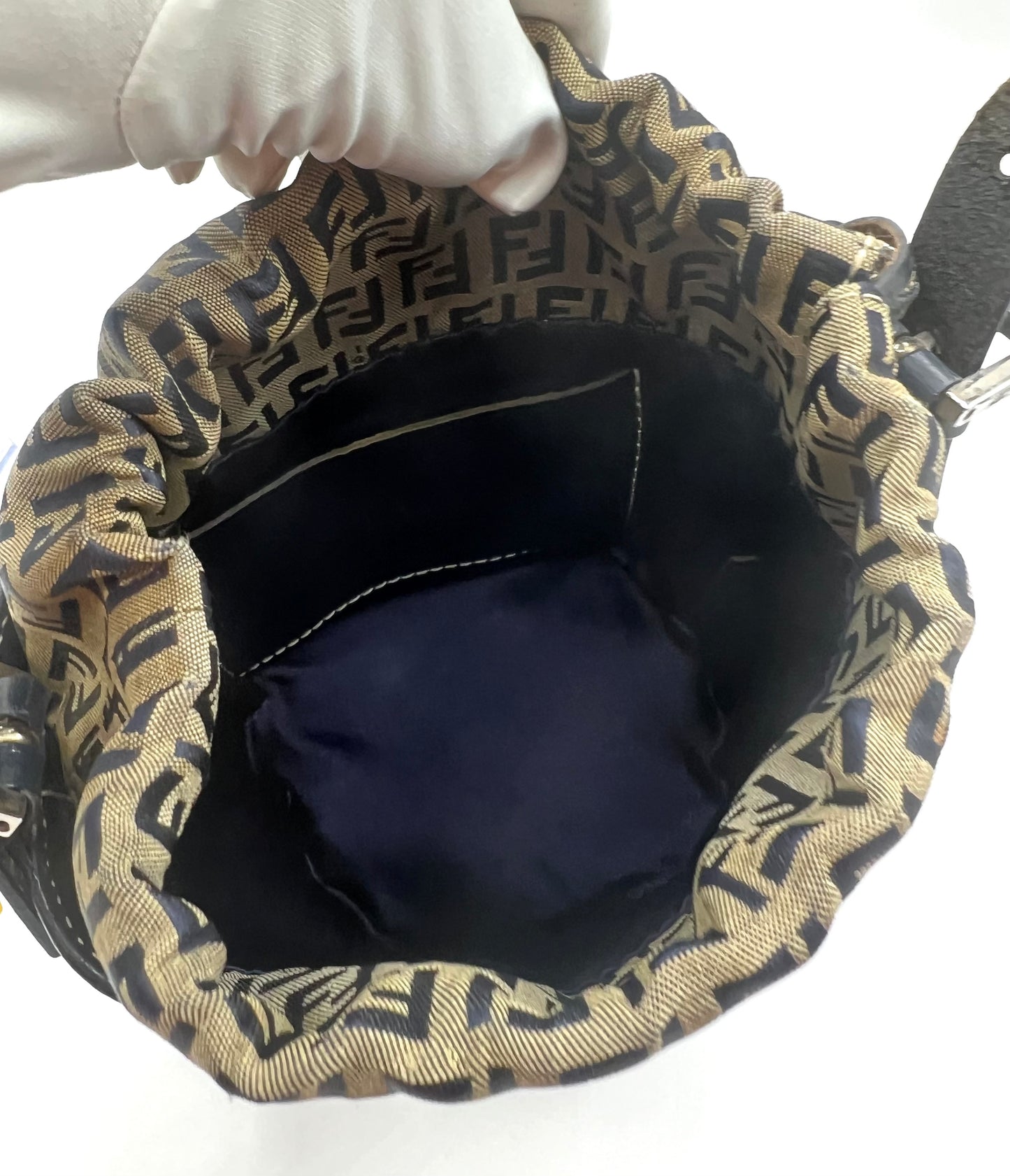 Fendi Zucchino Leather /Canvas Mini Bucket Bag          (🇵🇭P18,920)