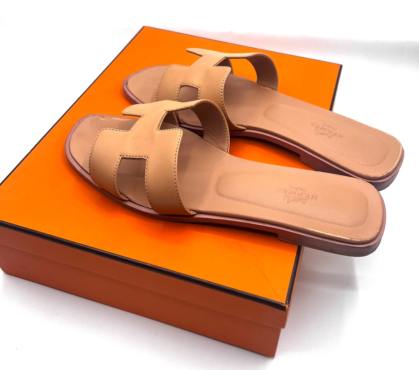 Hermes Oran Sandals Size 39   (🇵🇭P20,640)