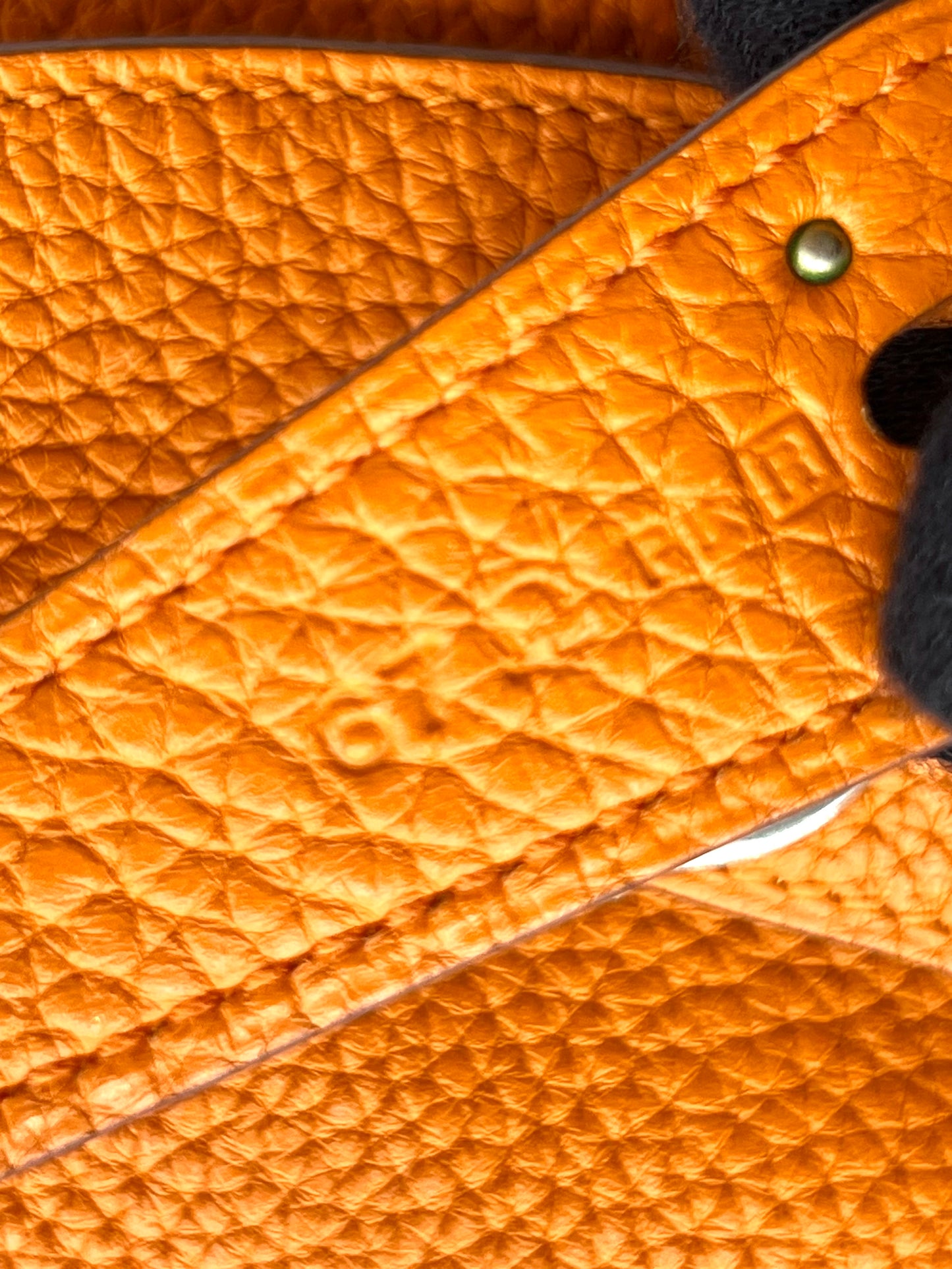 Hermes Lindy 30 Orange Taurillon Clemence Leather PHW Stamp Square R              (🇵🇭P249,400)
