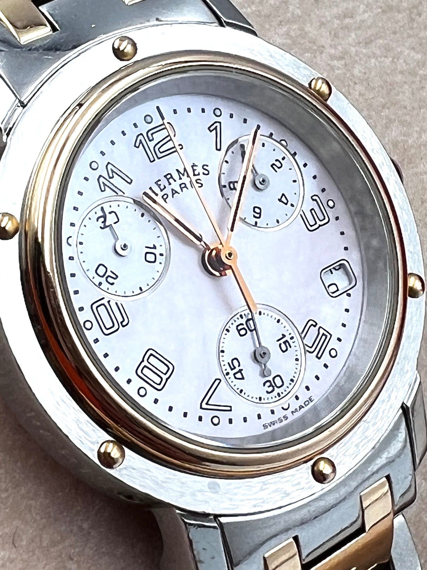Hermes Ladies Clipper Nacre Chrono QZ 31mm SS/GP Shell Dial 17cm (🇵🇭P67,940)