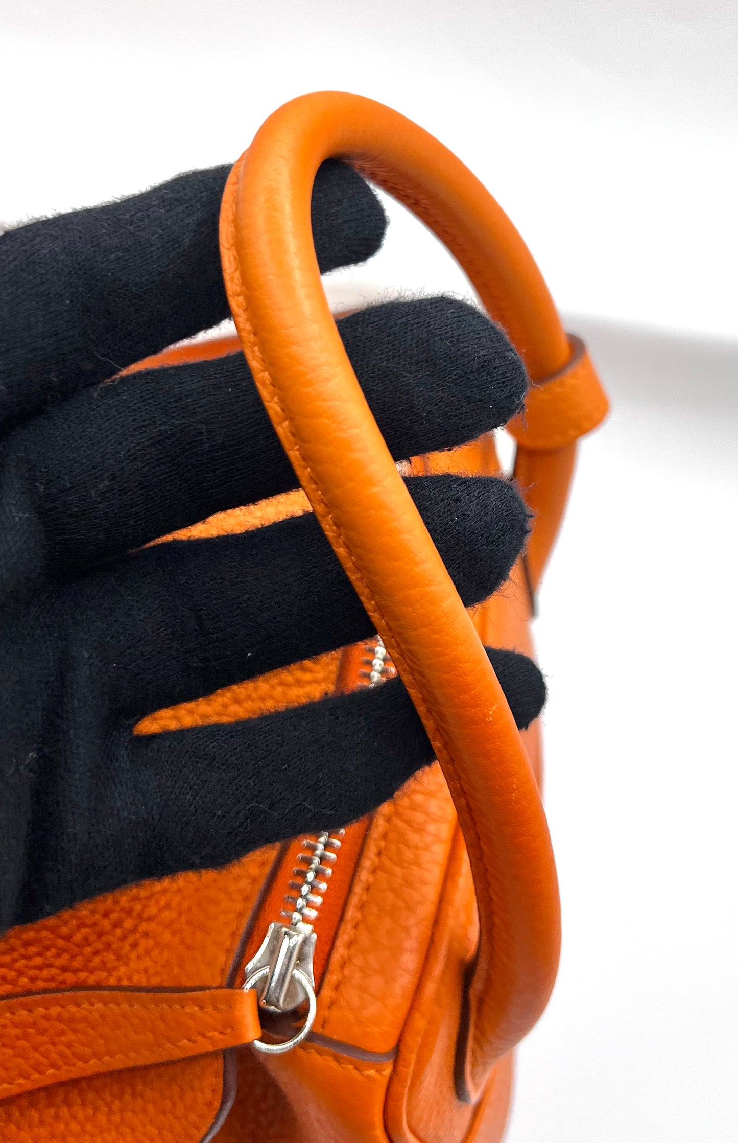Hermes Lindy 30 Orange Taurillon Clemence Leather PHW Stamp Square R              (🇵🇭P249,400)