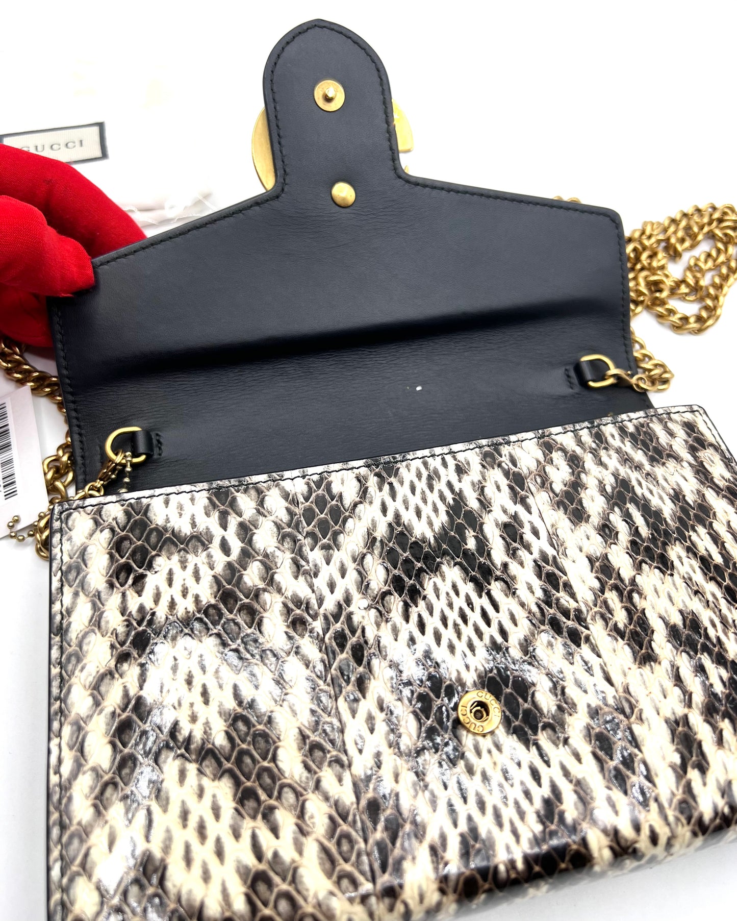 Gucci Pearly GG Marmont Python Wallet On Chain           (🇵🇭P59,340)