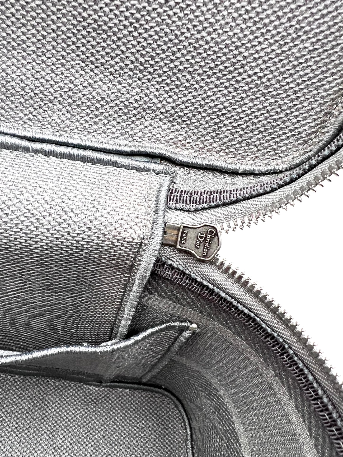Christian Dior Travel  Vanity Bag   (🇵🇭P85,140)