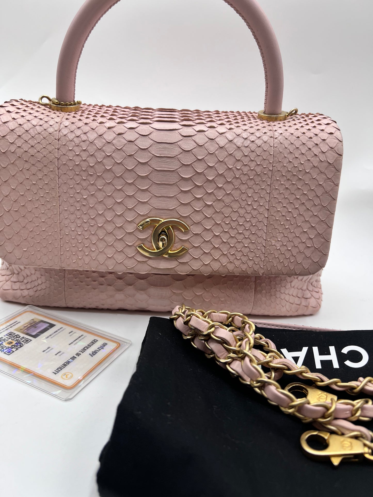 Chanel Python Coco Top Handle in Pink     (🇵🇭P344,000)