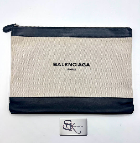 Balenciaga Navy Cabas Document bag   🇵🇭P11,200🇵🇭