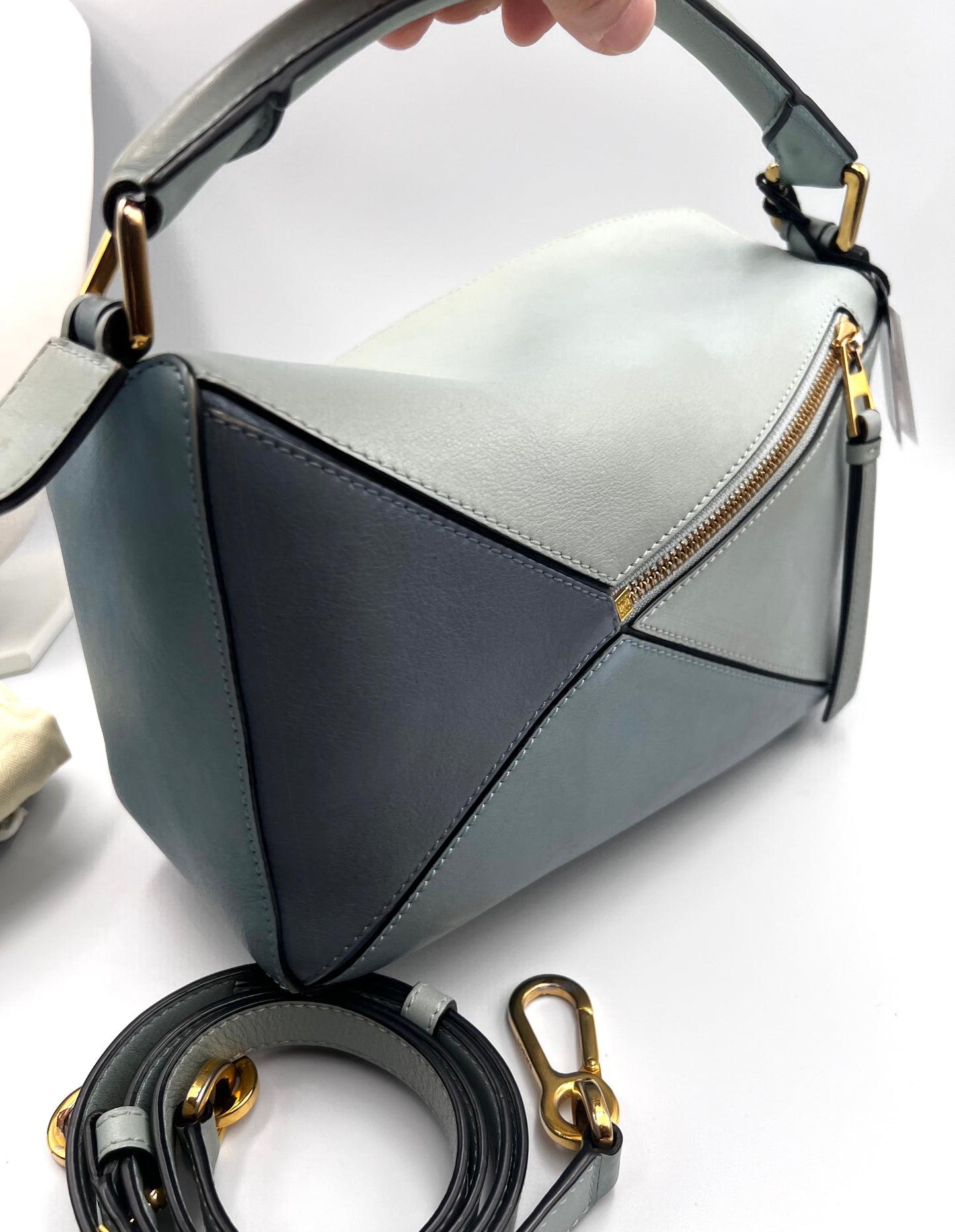 Loewe Puzzle Bicolor Small Crossbody Bag (🇵🇭P77,400)