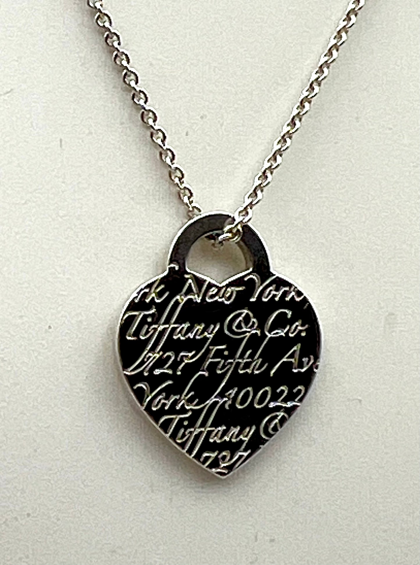 Tiffany & Co Silver 925 Notes 727 Fifth Avenue Heart Tag Necklace 41cm (🇵🇭P12,040)