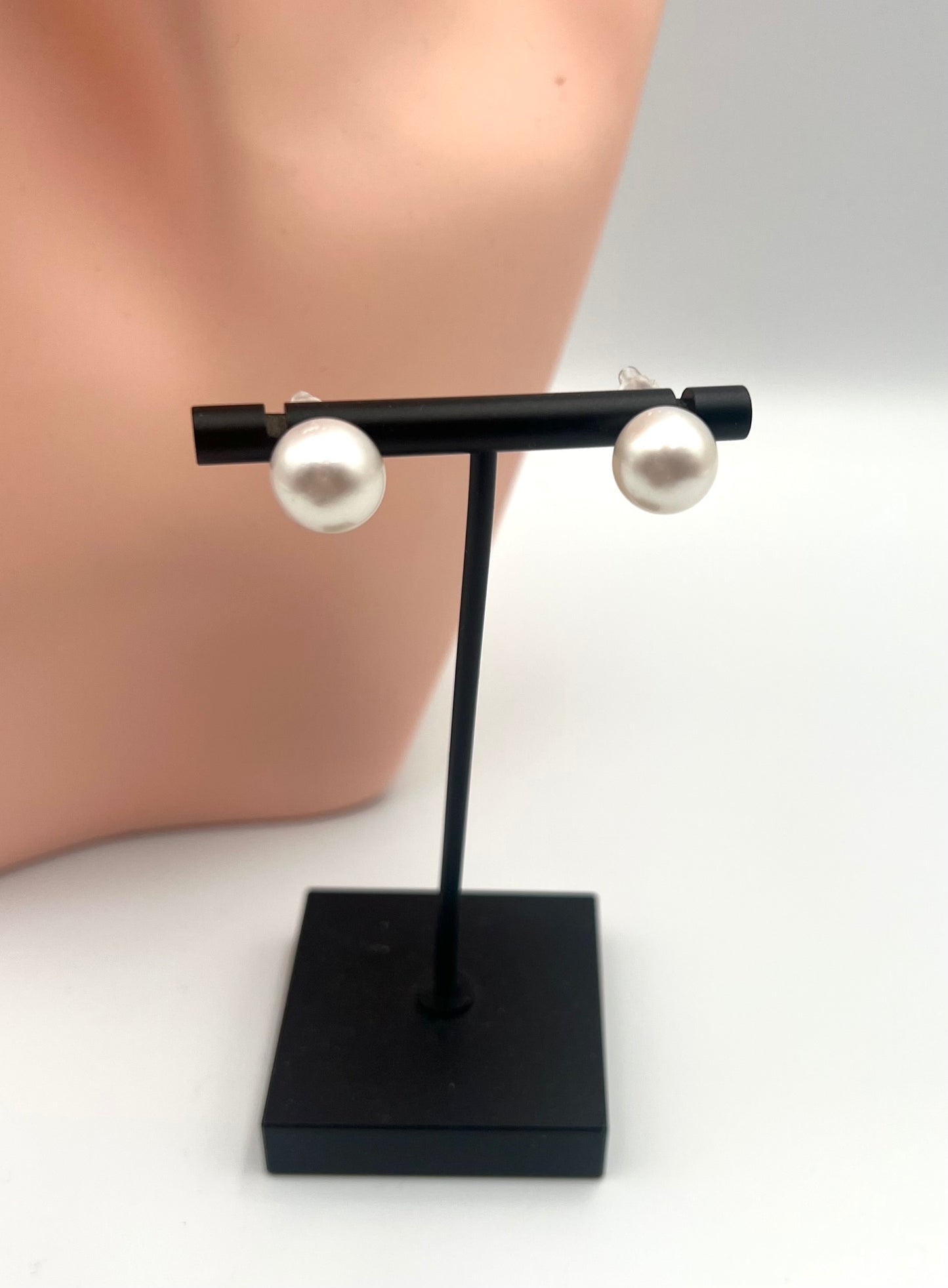 PT900 South Sea Pearl Earings 11.4mm 4.4g (🇵🇭P12,040)