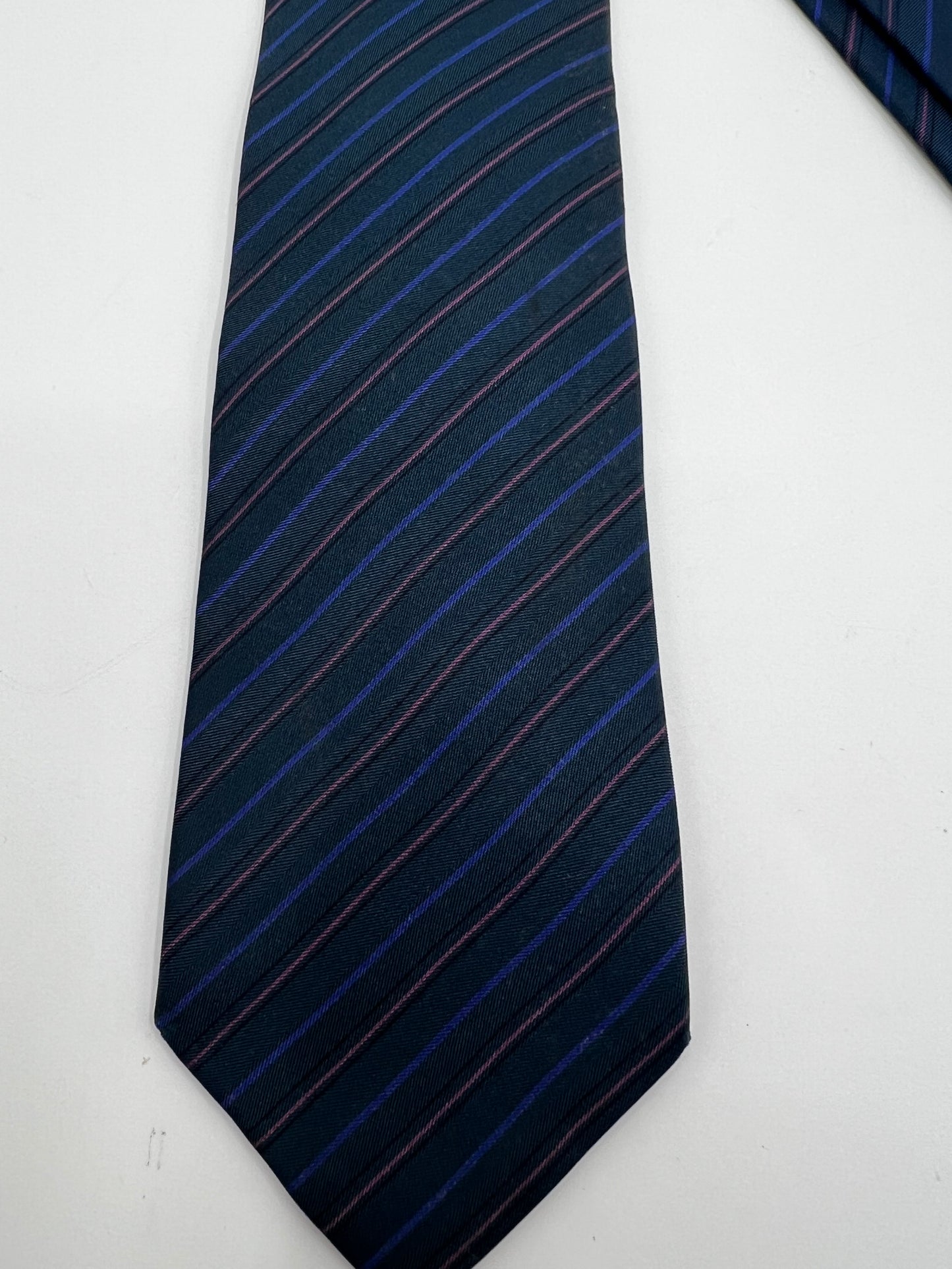 Yves Saint Laurent Stipes Motif Slim Silk Necktie (🇵🇭P3,010)