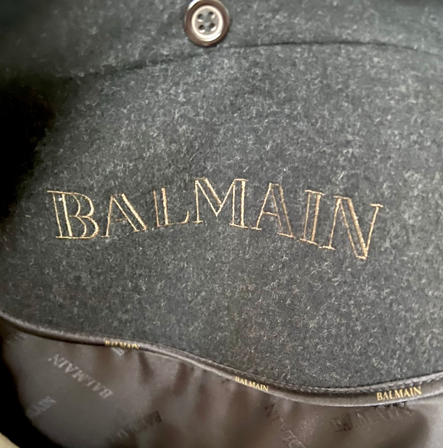 Balmain Vintage Black Wool Coat Fits XL size Ladies         (🇵🇭P12,900)