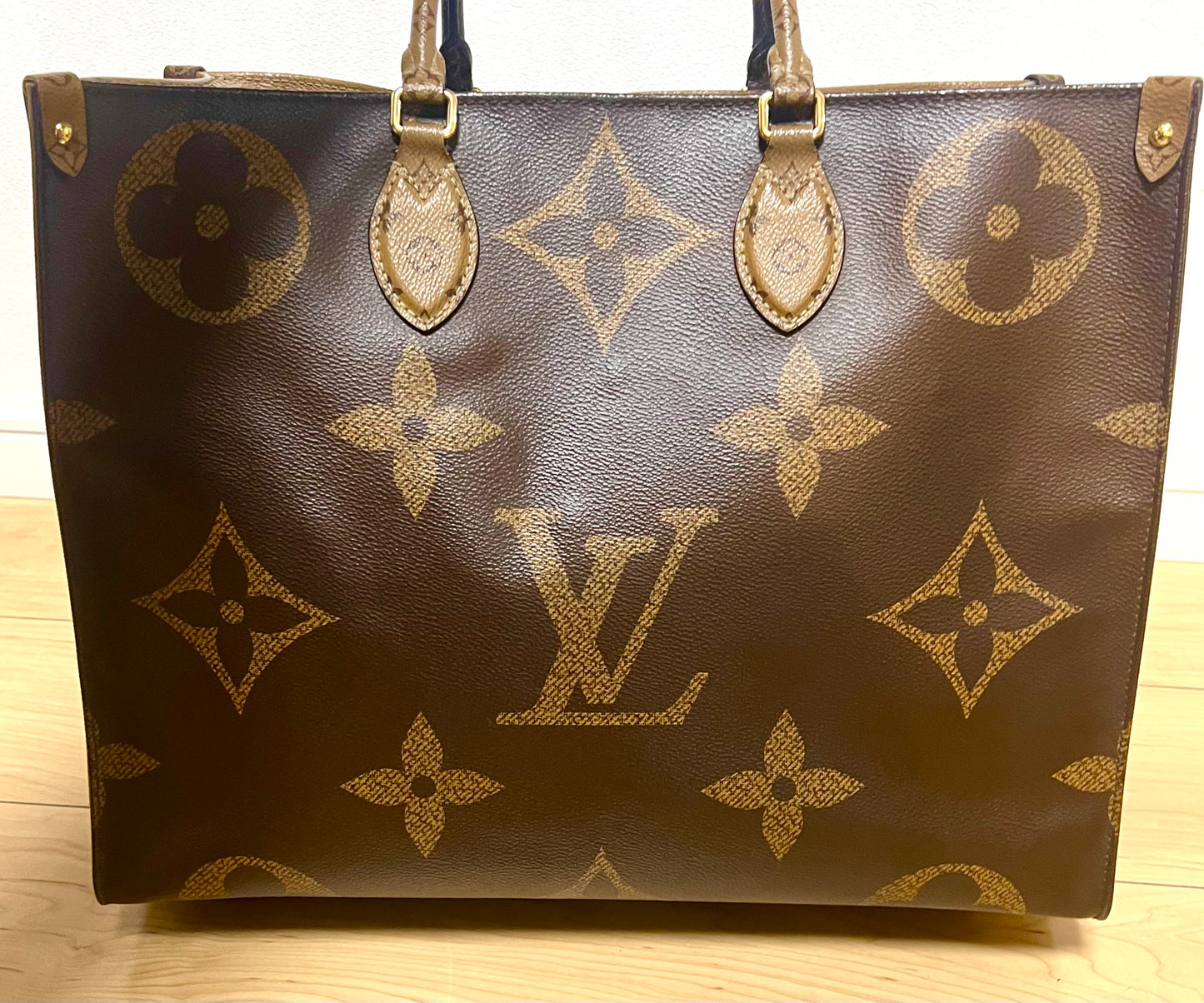 Louis Vuitton On the Go Reverse Tote Bag Gm Size      (🇵🇭P103,200)