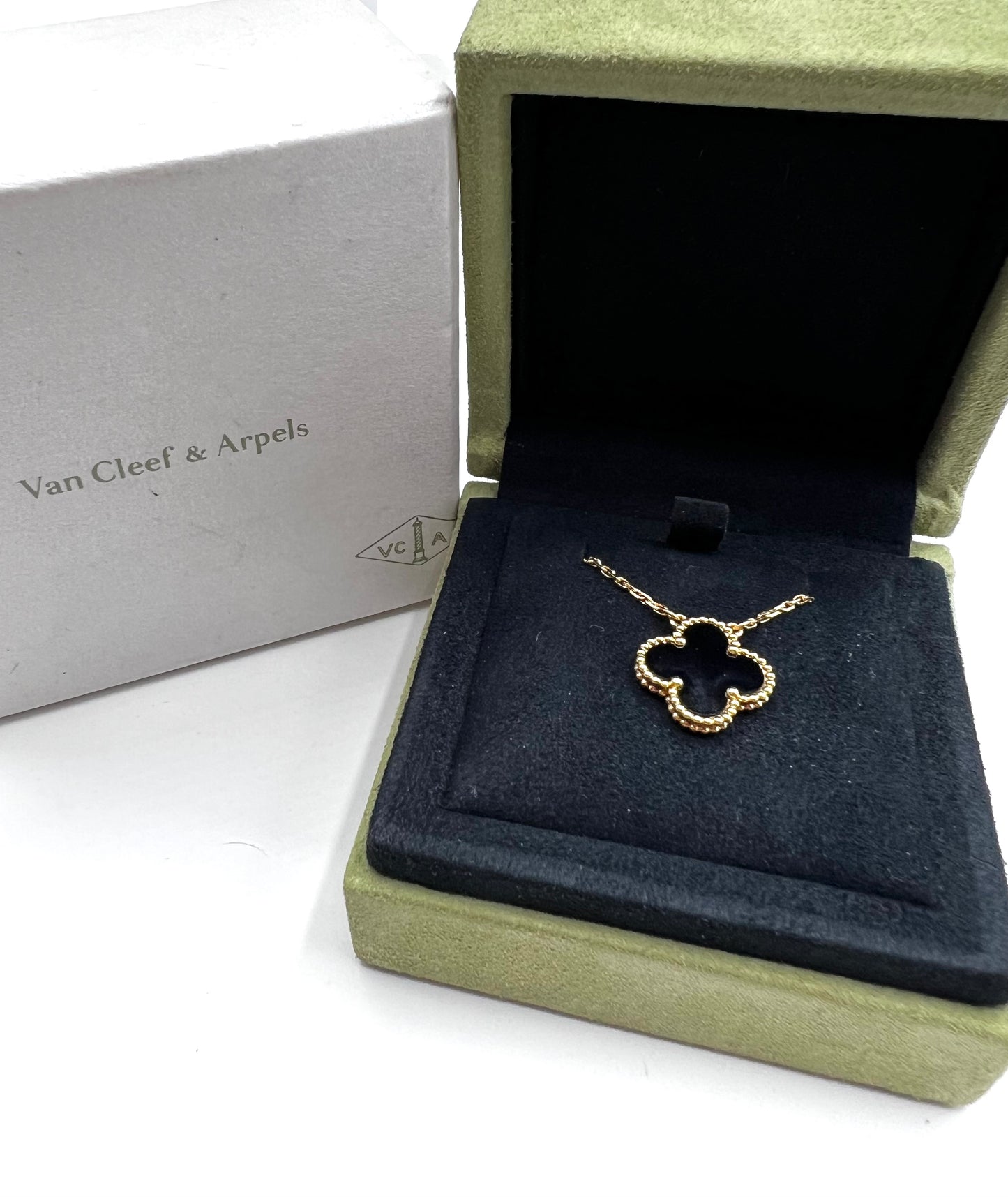 Van Cleef & Arpels Alhambra Onyx Necklace 18K YG 5.1g 38~42cm (🇵🇭P206,400)