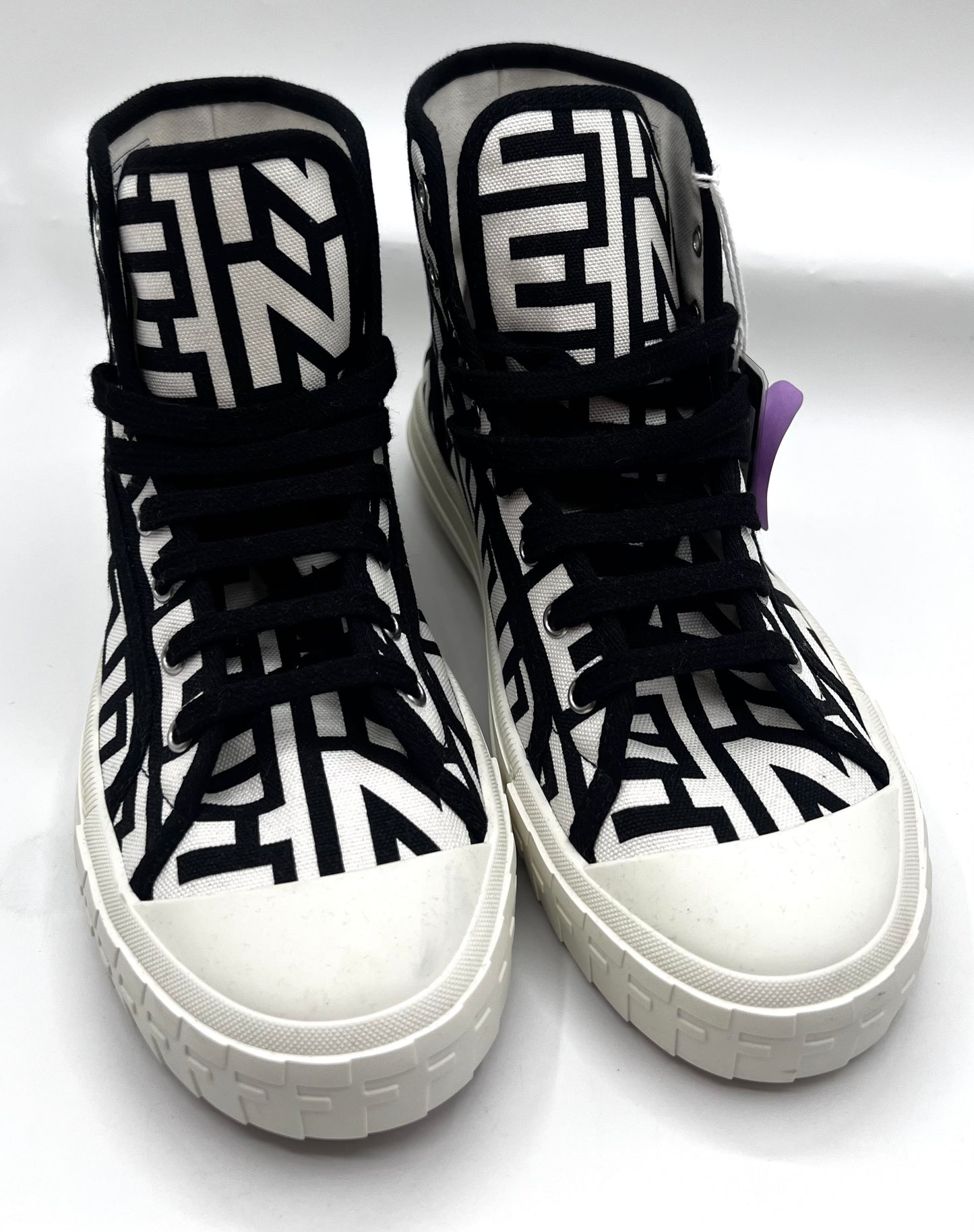 Fendi Domino High Top Sneakers size 8 (26cm) women     (🇵🇭P20,640)