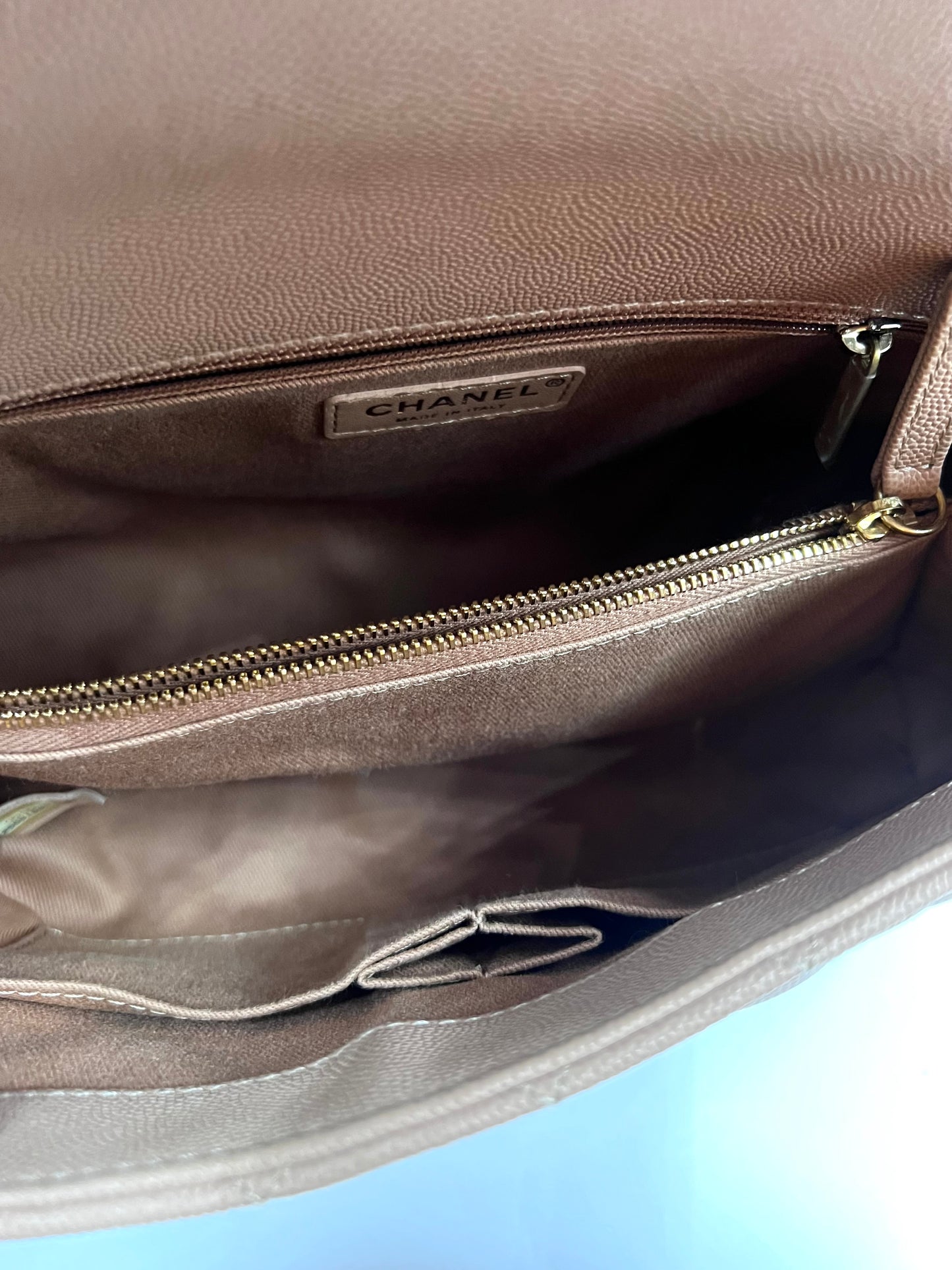 Chanel Coco Handle Caviar Mm size 29cm Beige/Milktea GWH Series 25 (🇵🇭P232,200)