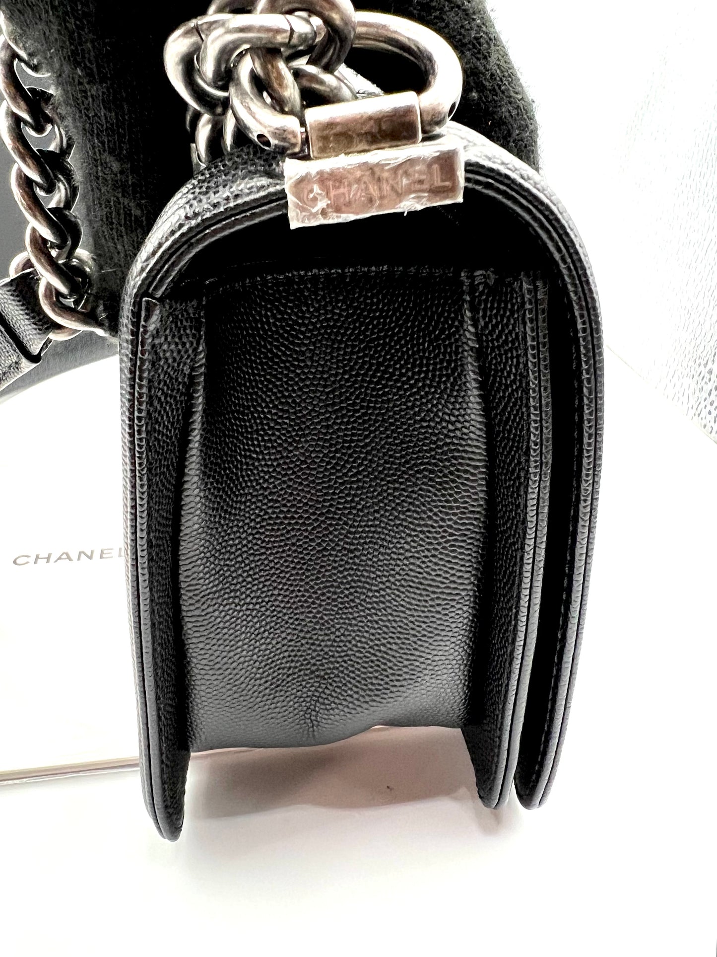 Chanel Leboy Black Caviar Skin Old Medium Riuthenium Hardware Series 30                (🇵🇭P335,400)