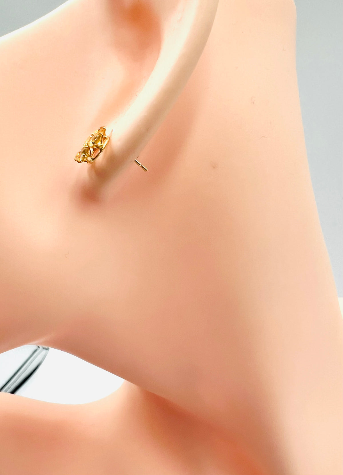 K18 Yg Citrine Flower Motif Stud Earings 0.8g (🇵🇭P12,320)