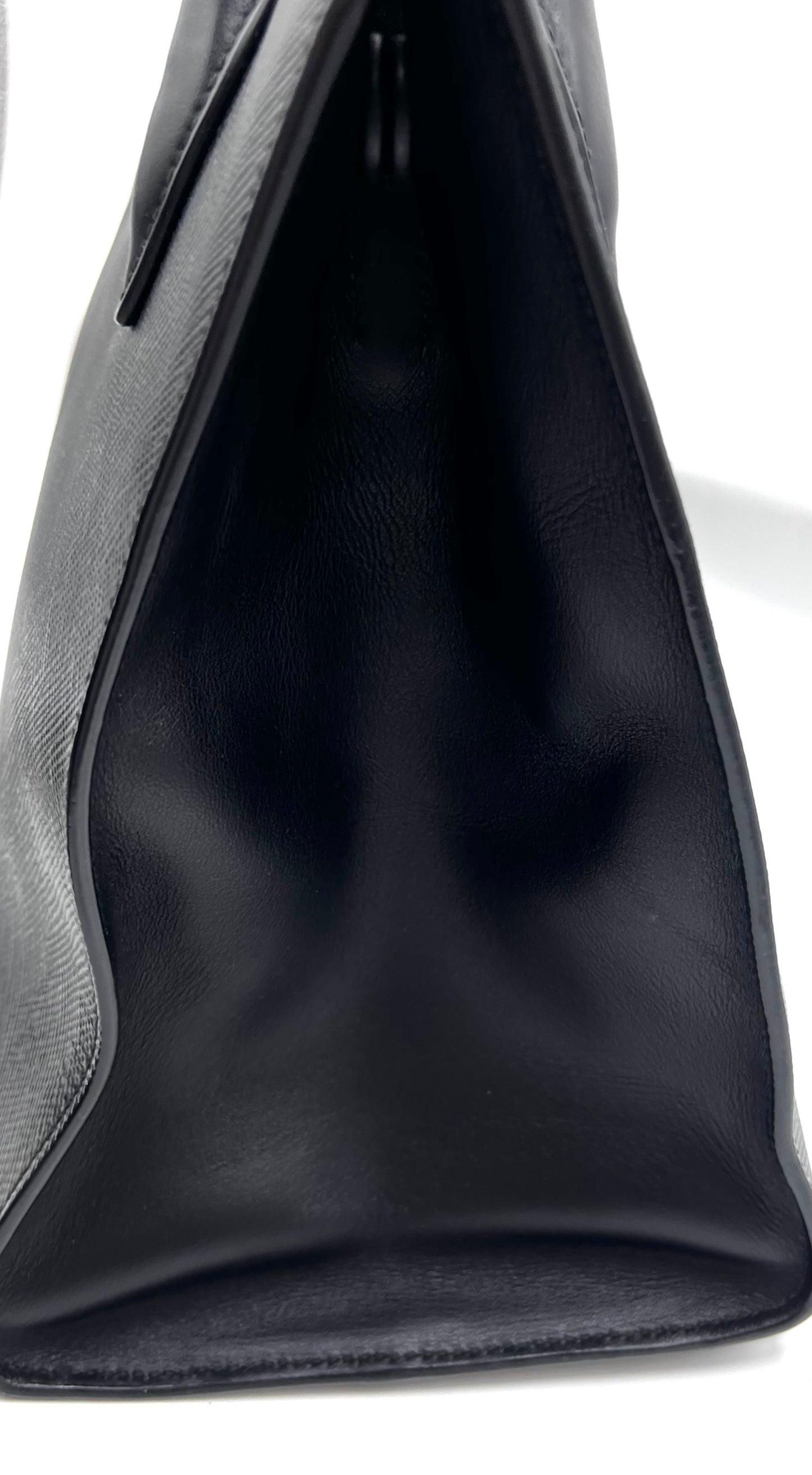 Prada Saffiano Black Monochrome Tote 2 way Bag   (🇵🇭P63,640)