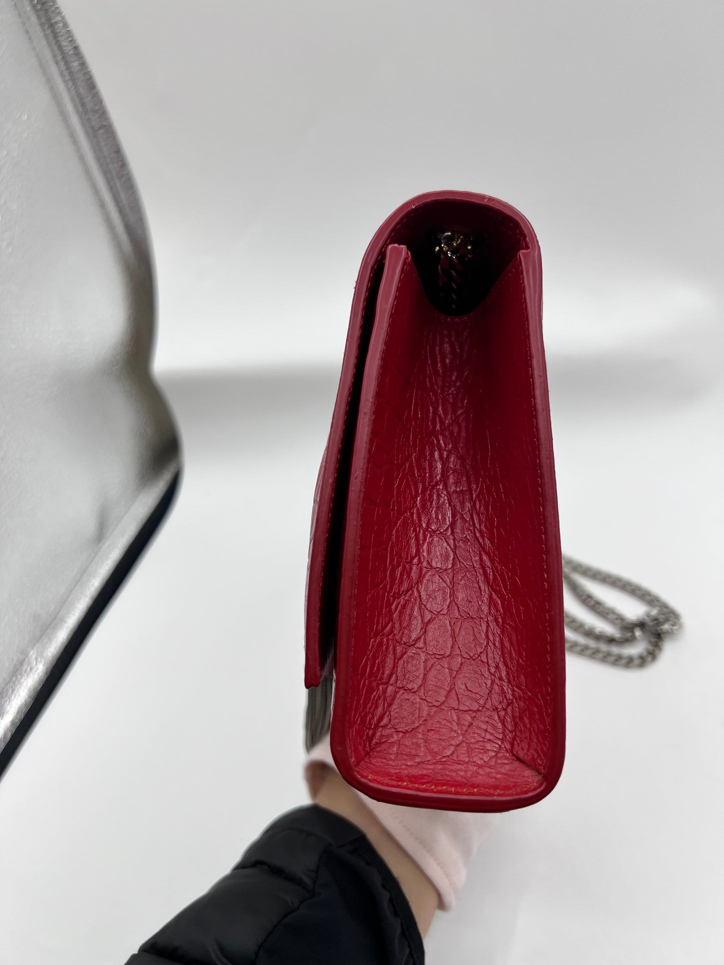 Yves Saint Laurent Kate Tassel Croc Embossed Leather MM Size Red Flap  (🇵🇭P76,540)
