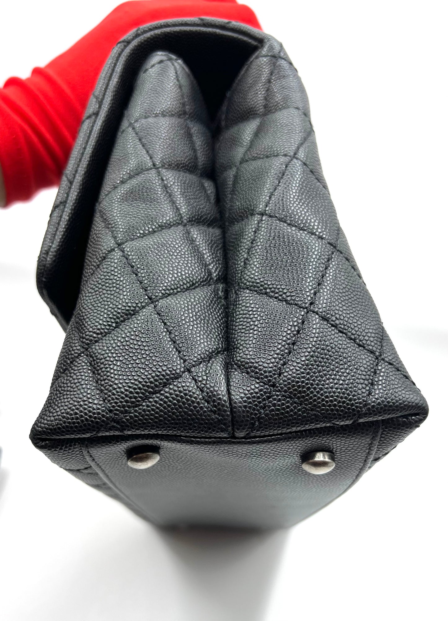 Chanel Caviar Coco python handle Matlase 2 way Bag series 23 mm size     (🇵🇭P361,200)