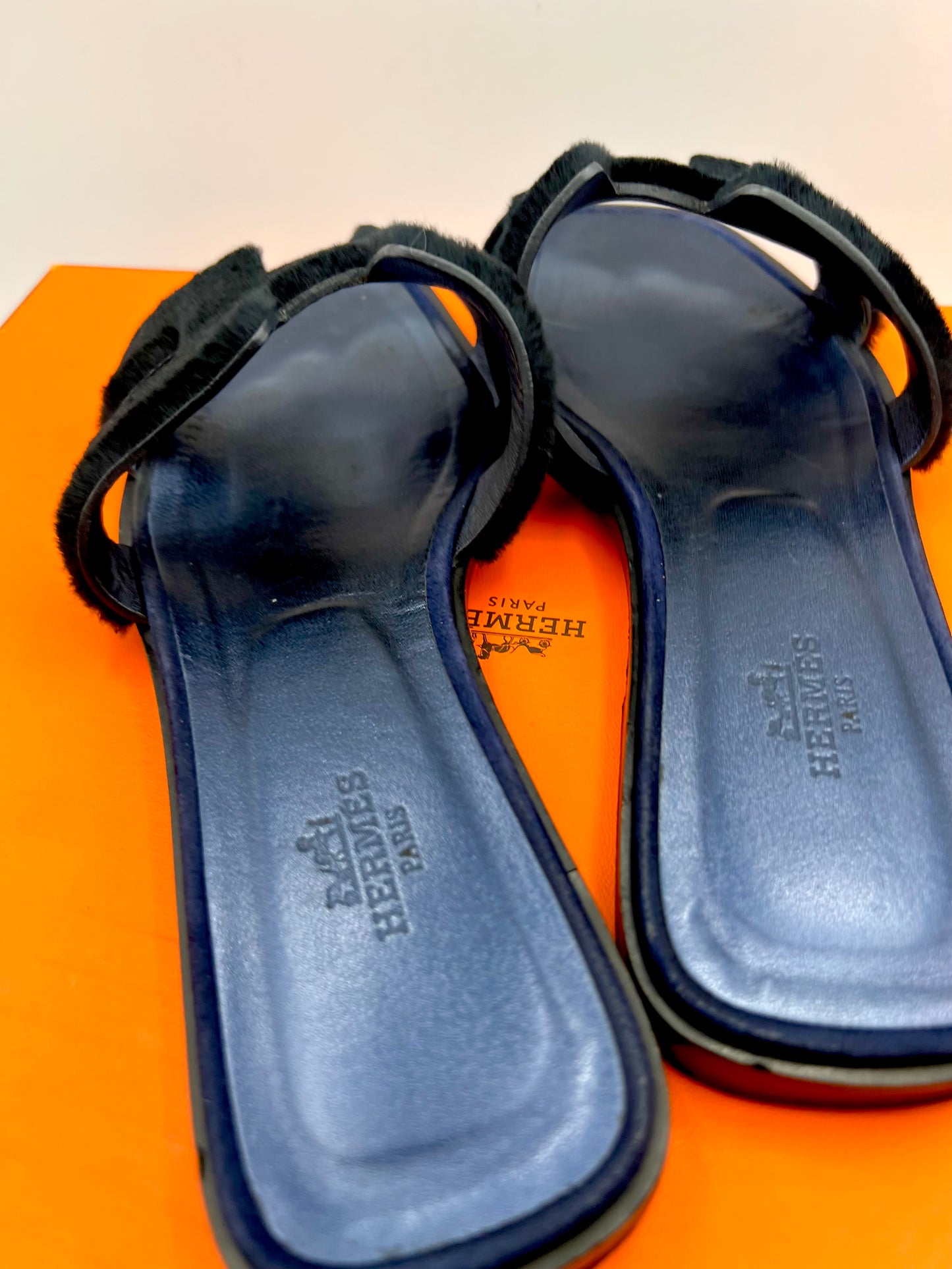 Hermes Oran Black Calf Hair Navy Sole Sandals Size 38    (🇵🇭P30,100)