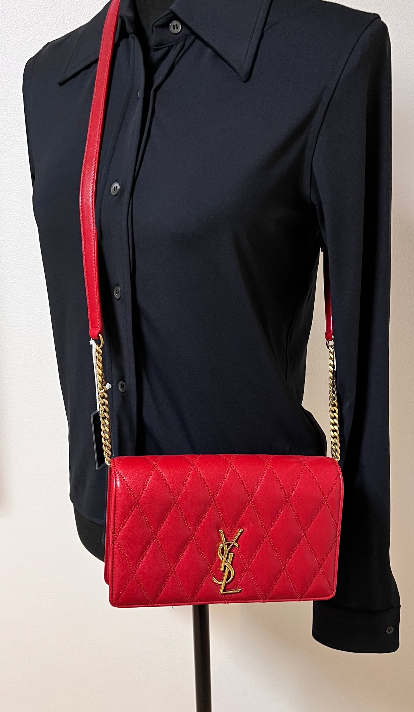 Yves saint Laurent Angie Wallet On Chain   (🇵🇭P80,840)