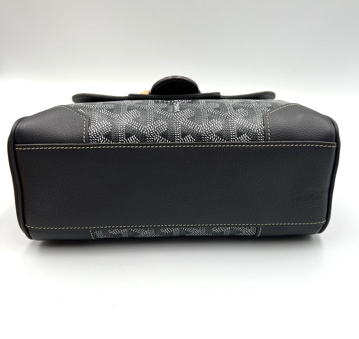 Goyard Mini Saigon Gray 2 way Bag w/ Box & Dust Bag           (🇵🇭P198,000)
