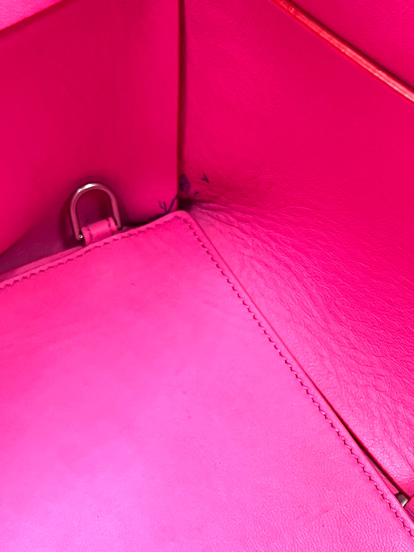 Bottega Veneta Arco Intercciato Leather Tote Bag with Pouch MM size                (🇵🇭P76,550)