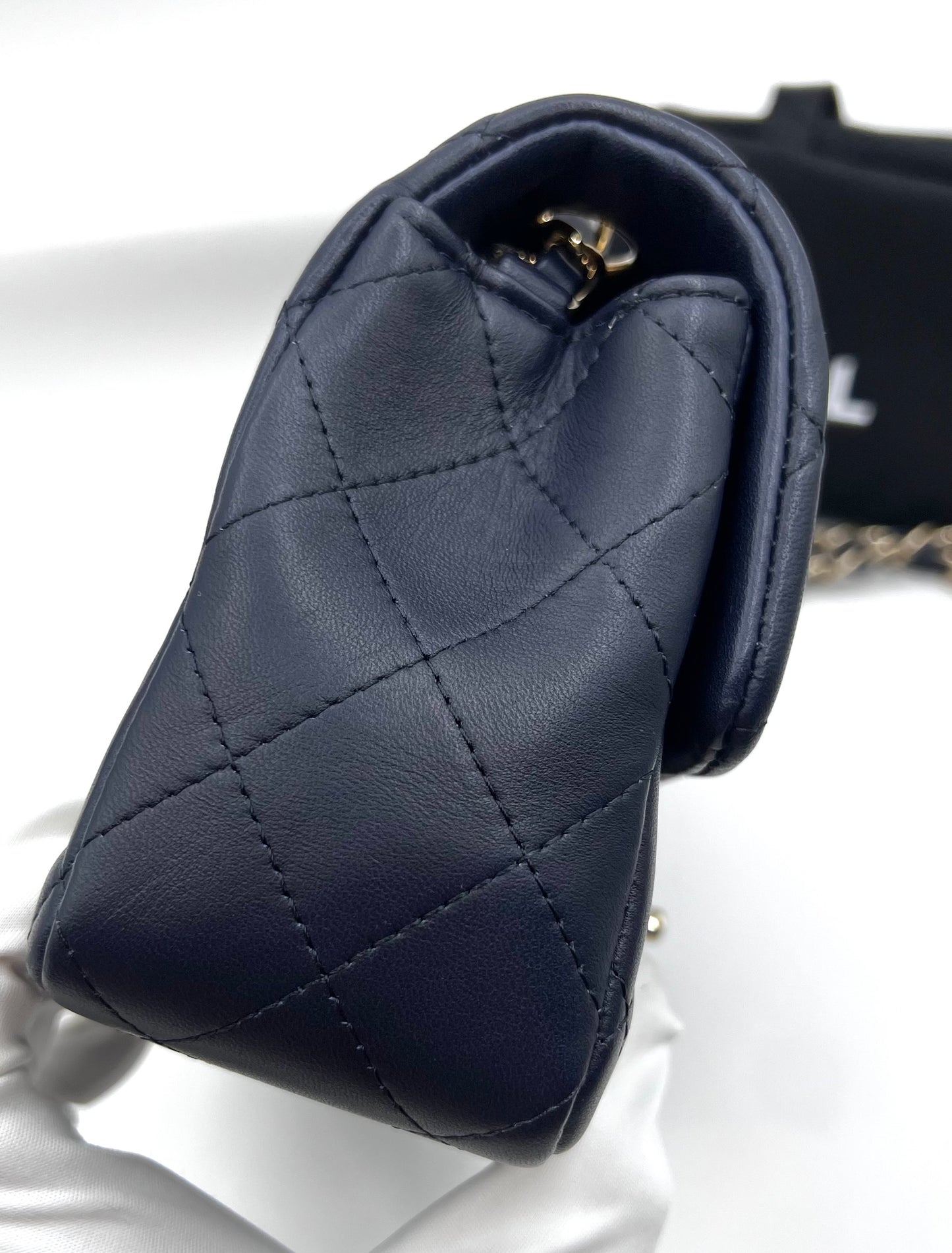 Chanel Classic Mini Flap Dark Blue Lambskin GHW 29Holo      (🇵🇭P257,140)