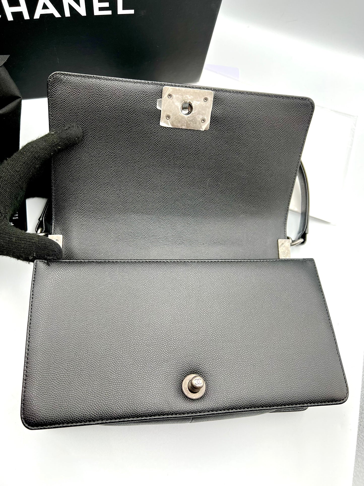 Chanel Leboy Black Caviar Skin Old Medium Riuthenium Hardware Series 30                (🇵🇭P335,400)