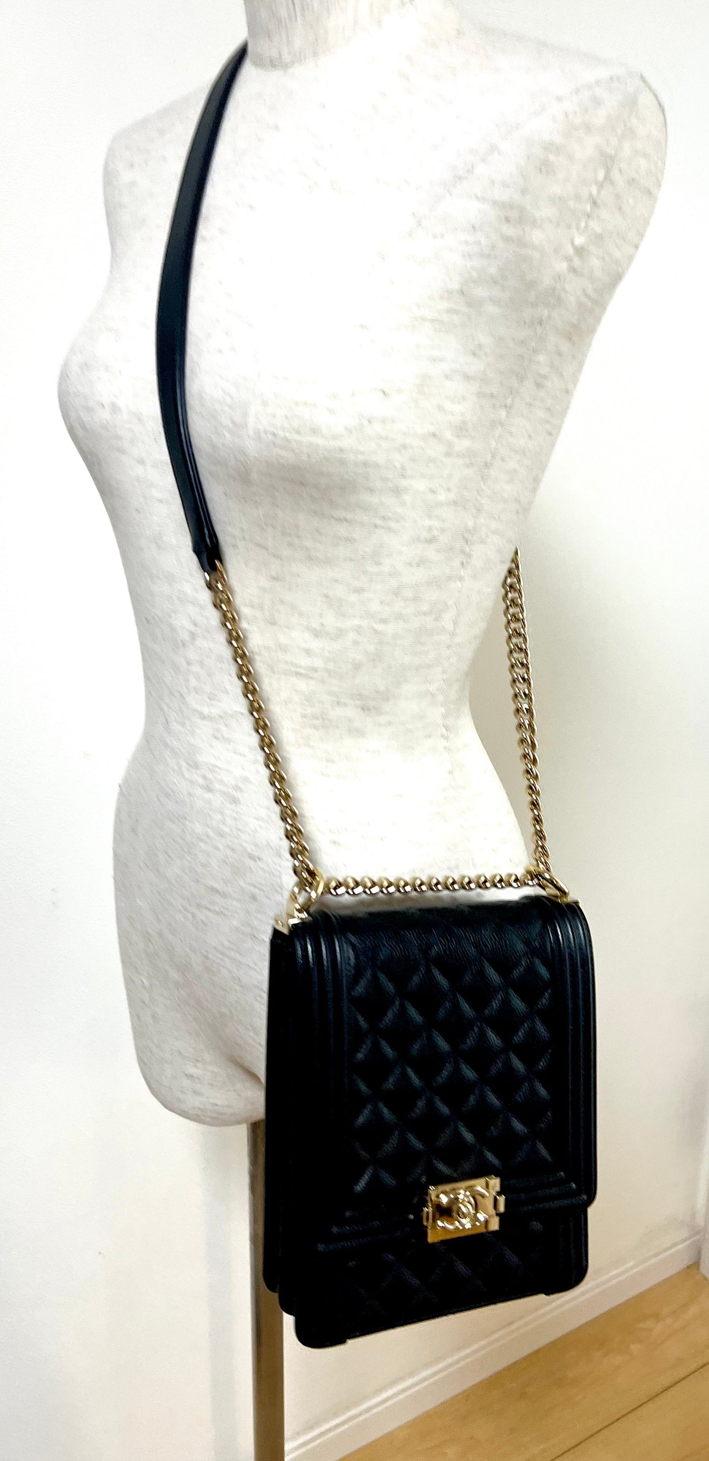 Chanel Leboy North South Black Caviar GHW Series 28 w/ Card Dustbag & Box               (🇯🇵P197,800)