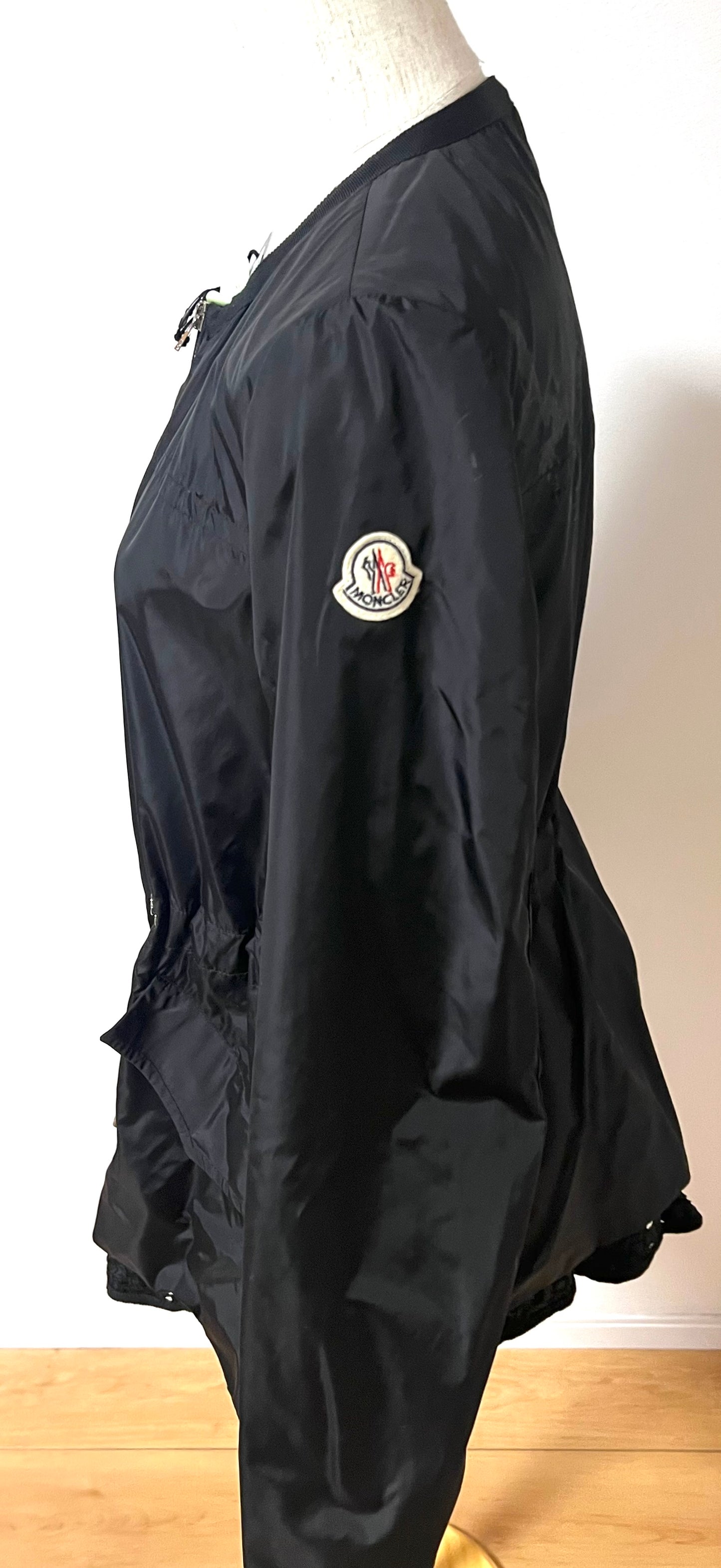 Moncler Black Nylon Jacket Size 1   (🇵🇭P14,620)