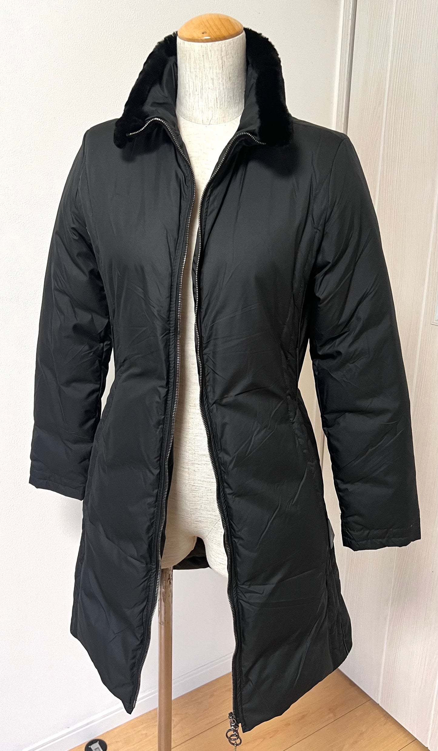 Moncler Long Black Down Jacket Size Size 0 (🇵🇭P20,640)