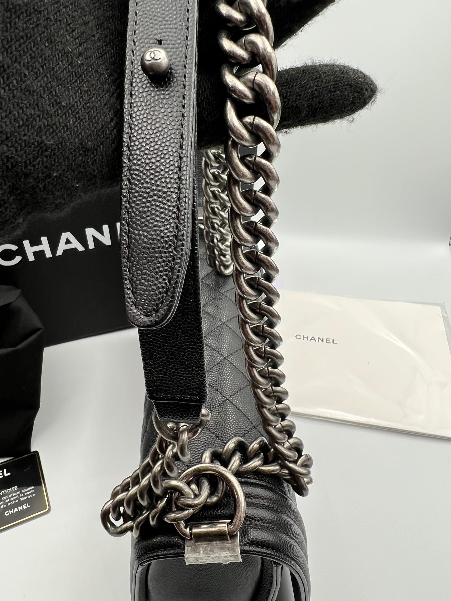 Chanel Leboy Black Caviar Skin Old Medium Riuthenium Hardware Series 30                (🇵🇭P335,400)