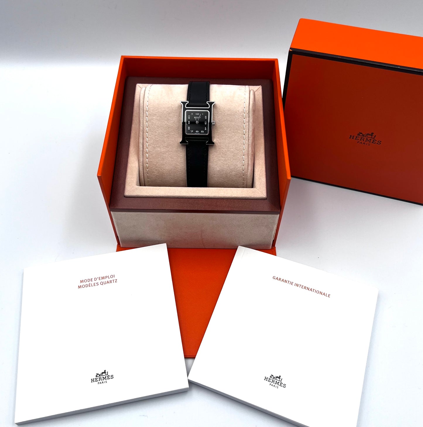Hermes H Watch Black Dial/ Black Leather strap 21mm Yr.2021 16cm (🇵🇭P79,550)