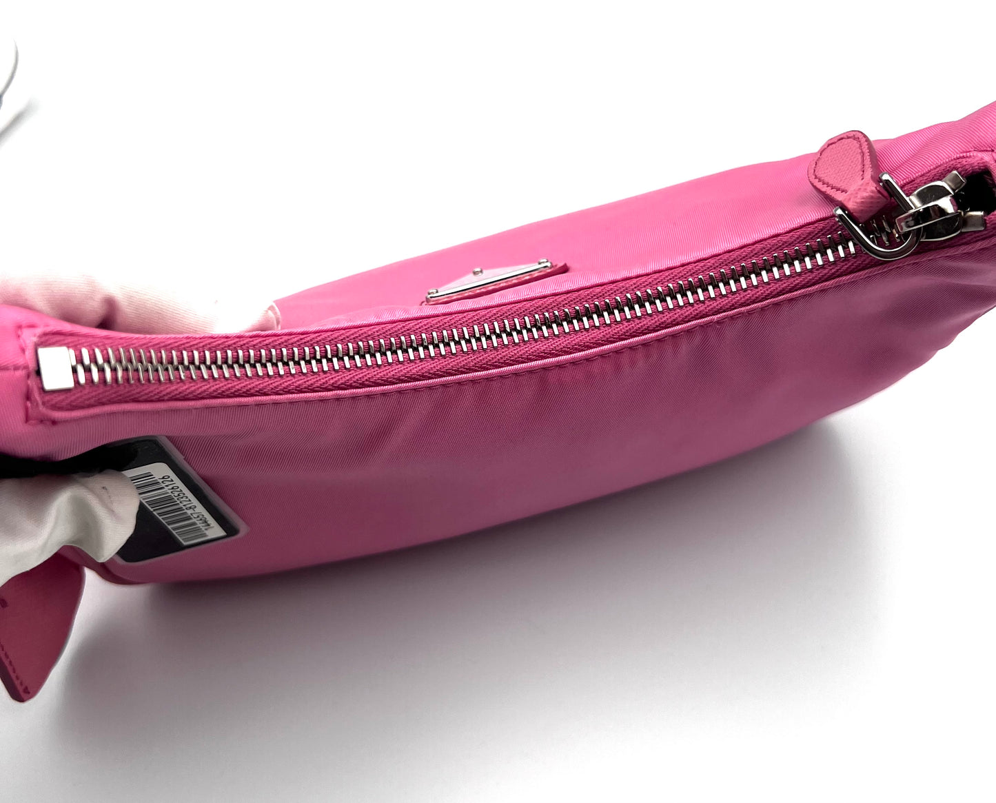 Prada Tessuto Nylon Sakura Pink Re-Edition 2005 Crossbody Bag (🇵🇭P72,240)