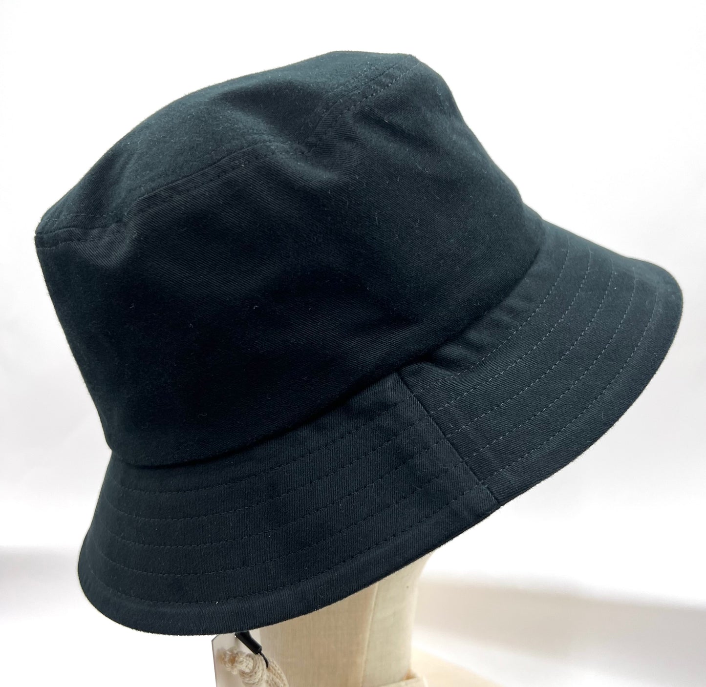 Ami Paris Bucket Hat Size 2 Red Logo (🇵🇭P13,760)