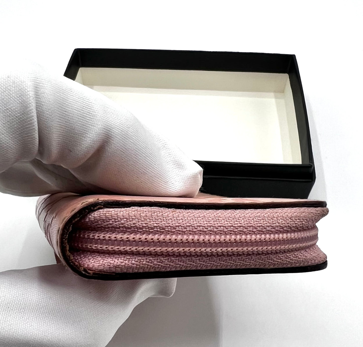Gucci Pink Zip Around Card Case  (🇵🇭P9,890)