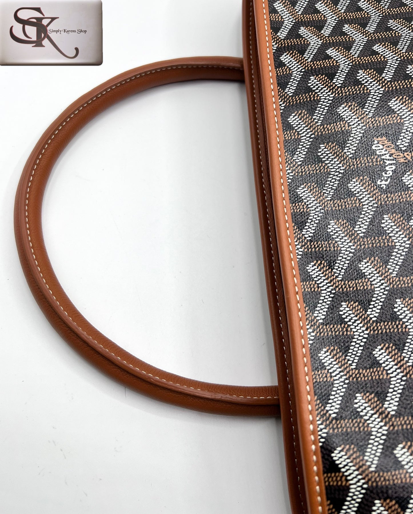 Goyard Bourgogne Tan Vertical Tote (🇵🇭P154,800)