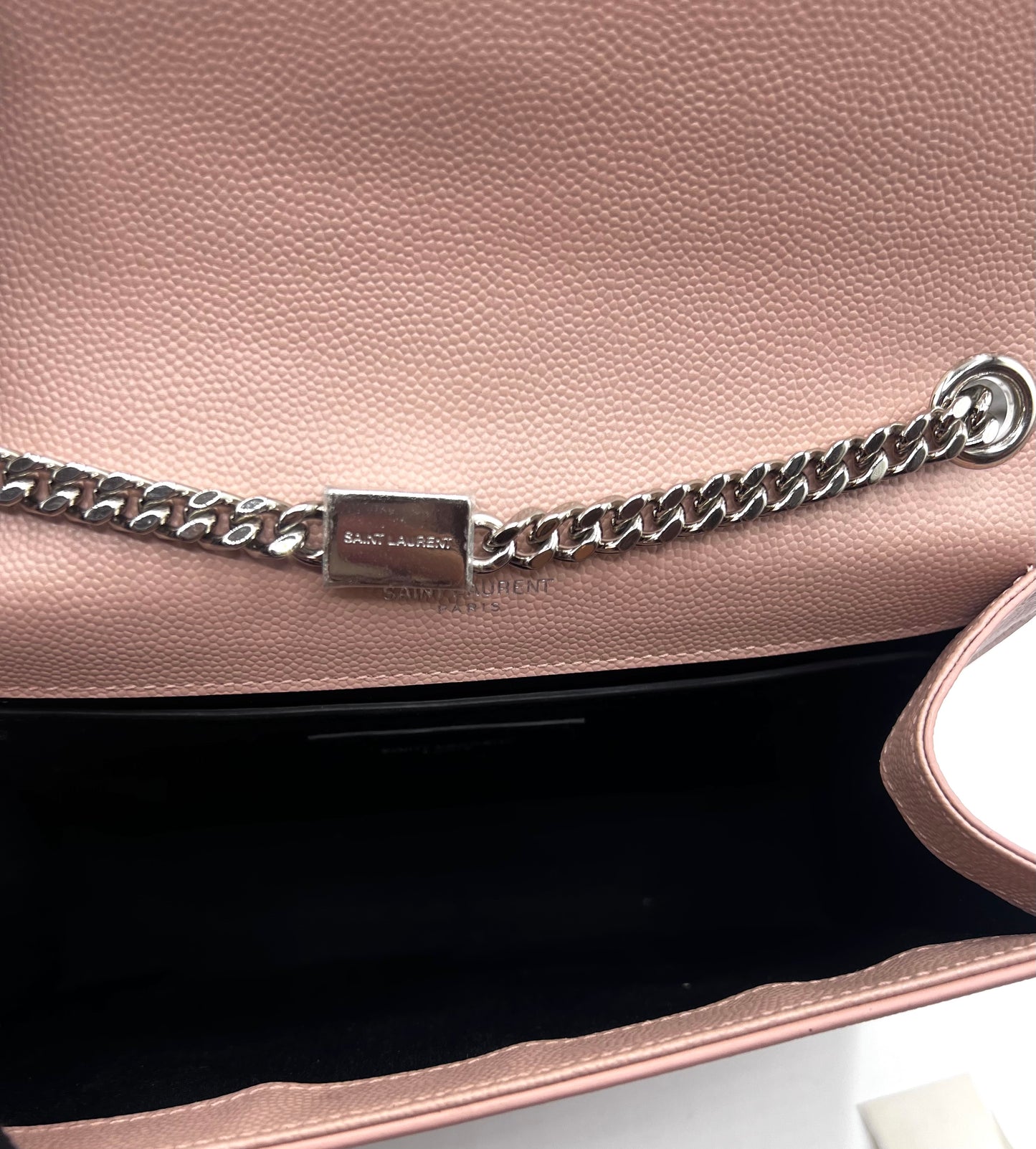 Yves Saint Laurent Kate with Tassel Flap Chain Bag             (🇵🇭P59,340)