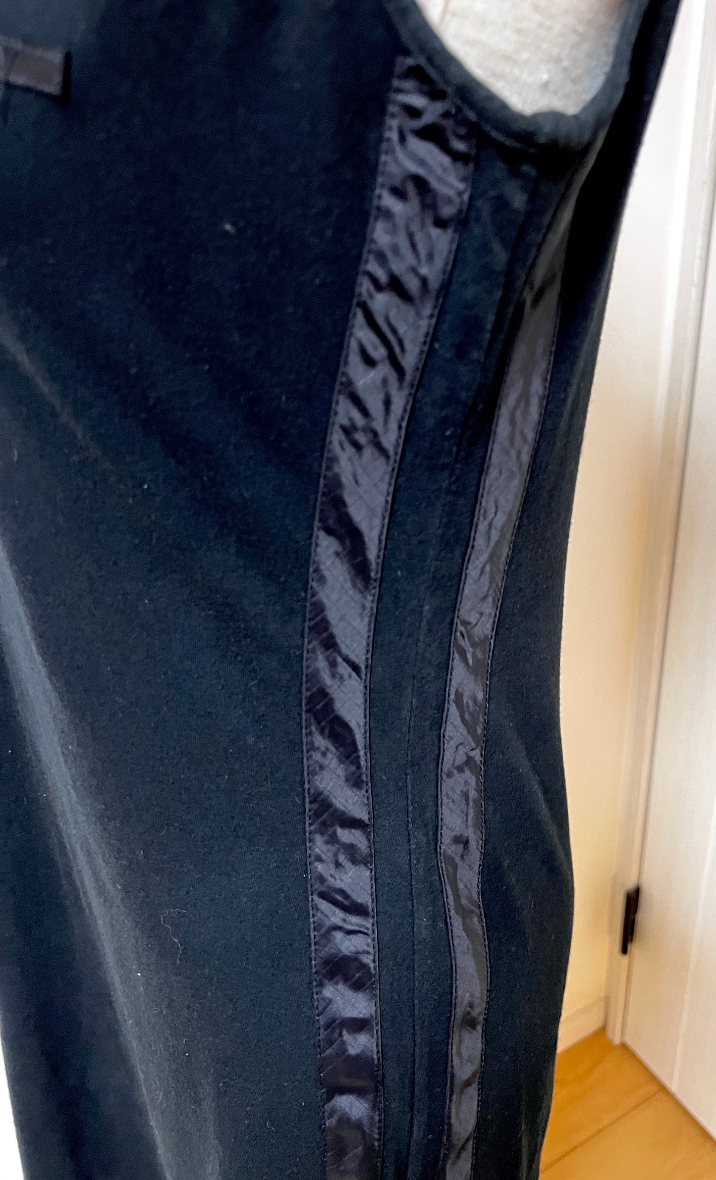 Fendi Vintae Black Stretchable Dress M Size  (🇵🇭P5,160)